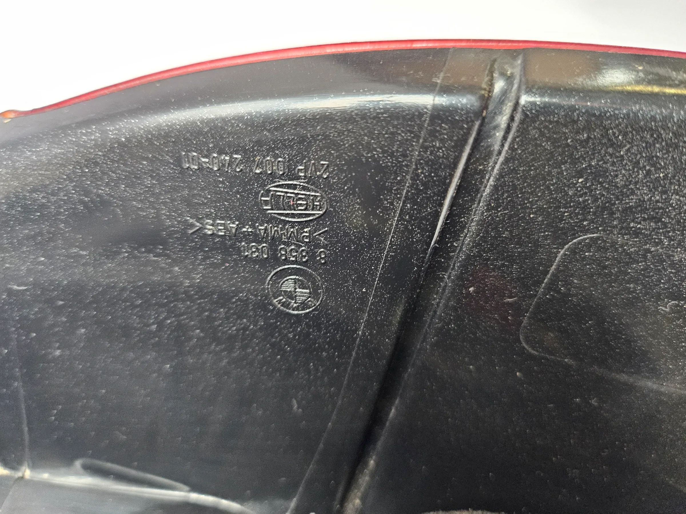 ไฟท้ายซ้าย BMW 5er E39 ซีดาน 1995-2000 อะไหล่แท้ 8358031