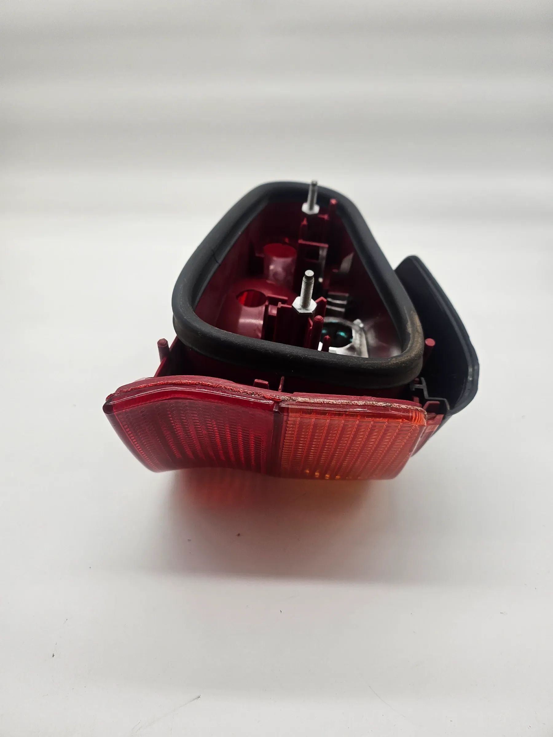 Achterlicht achterlamp voor Peugeot 106 II 5-deurs 1996 - 2004 links TYC