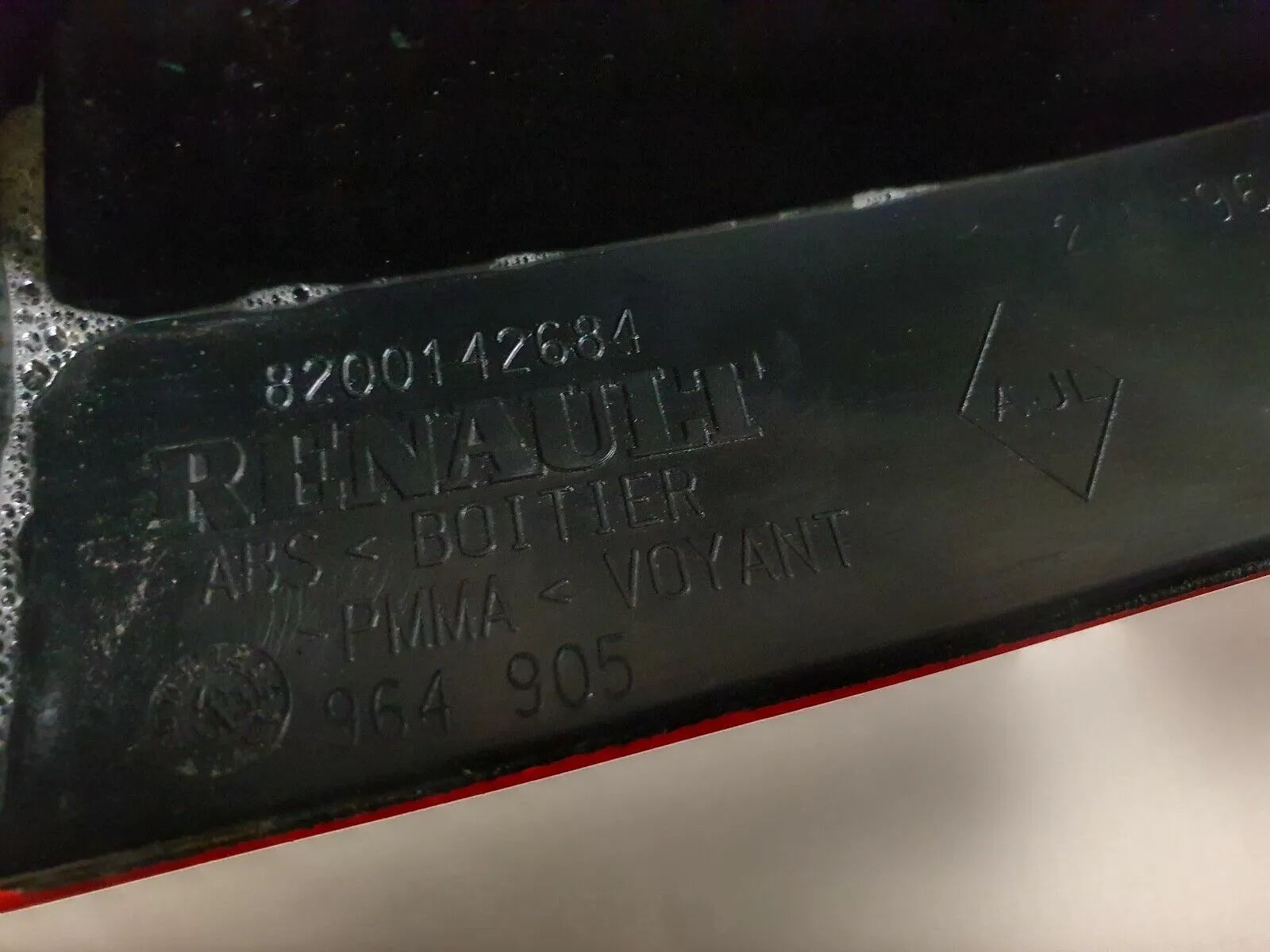 ルノー メガーヌ コンビ 純正左テールランプ 部品番号 8200142684 K23