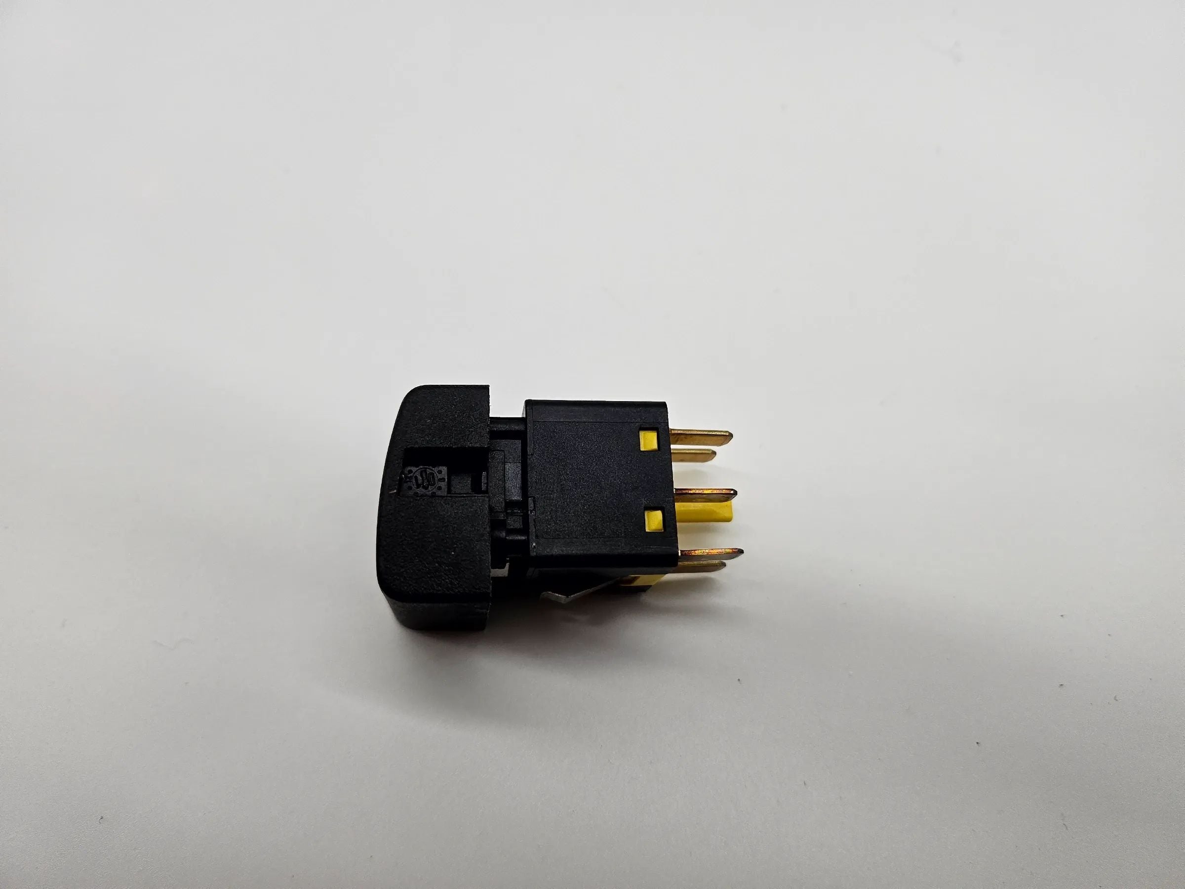 Opel Omega B Interrupteur Chauffage Lunette Arrière Bouton Chauffage Lunette 09134506
