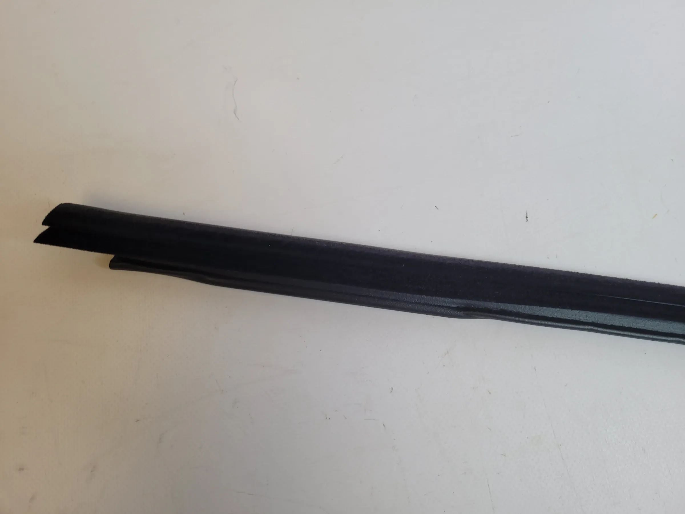 Original Audi A6 (4B2/4B4) Fensterschachtleiste Fenster Dichtung Vorne Links
