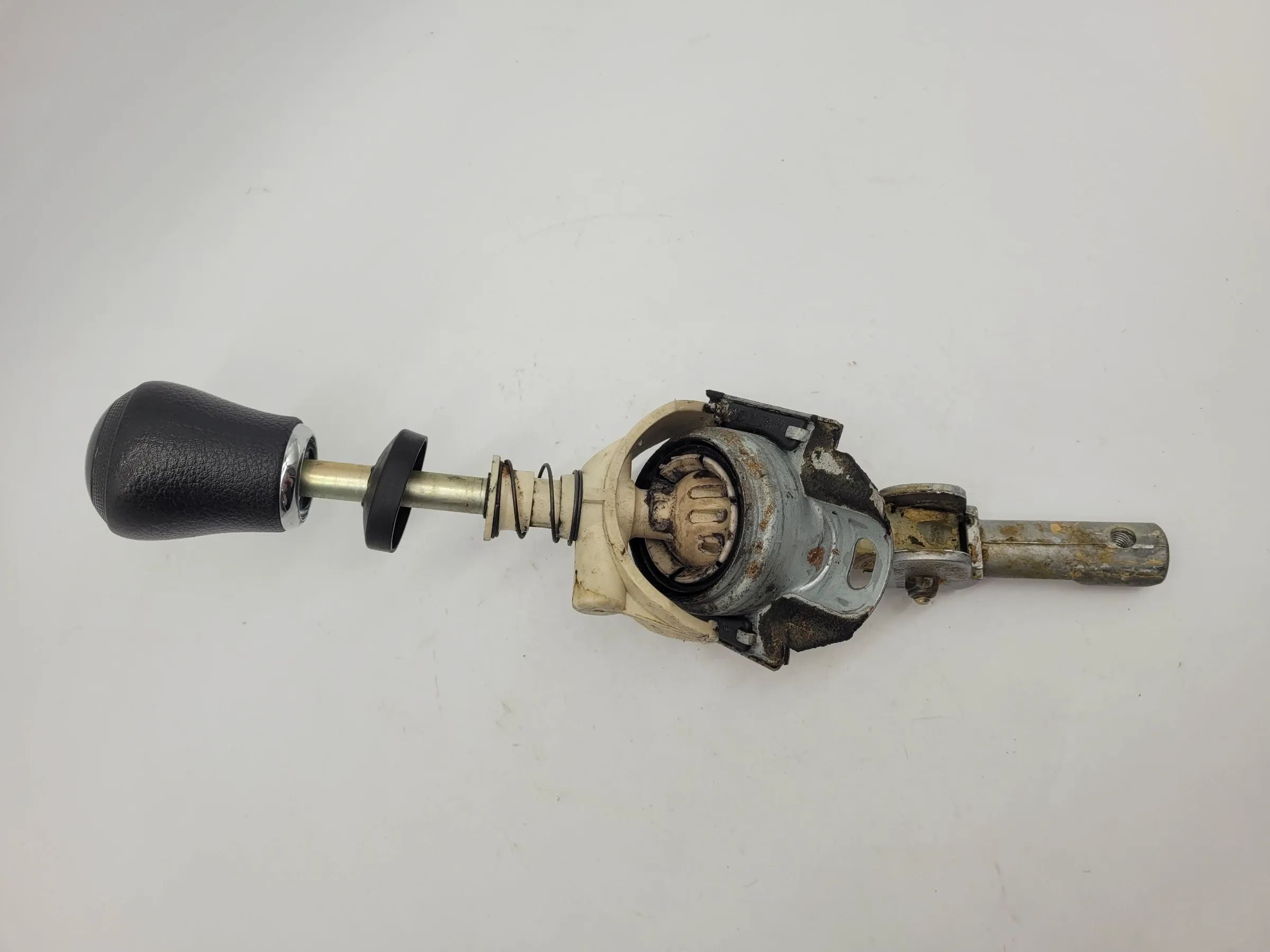 Original Audi A6 (4B2/4B4) Schaltbetätigung Schaltgehäuse 8D0711159A