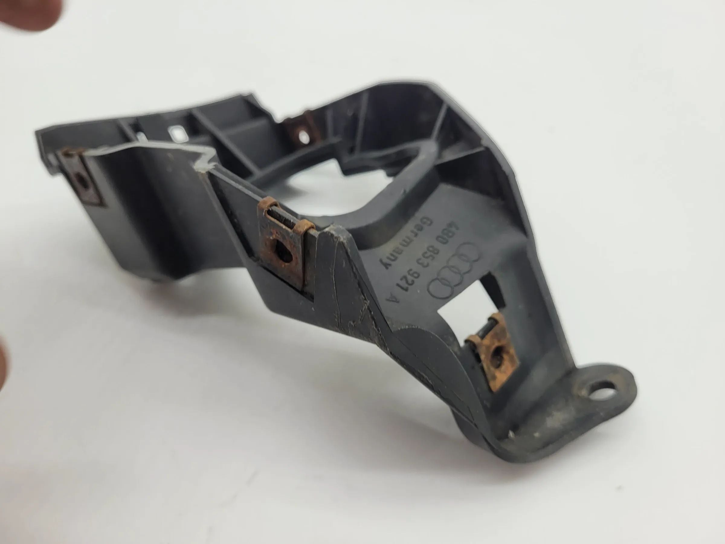 Original Audi A6 (4B2/4B4) Halter Seitenschweller Links 4B0853921A