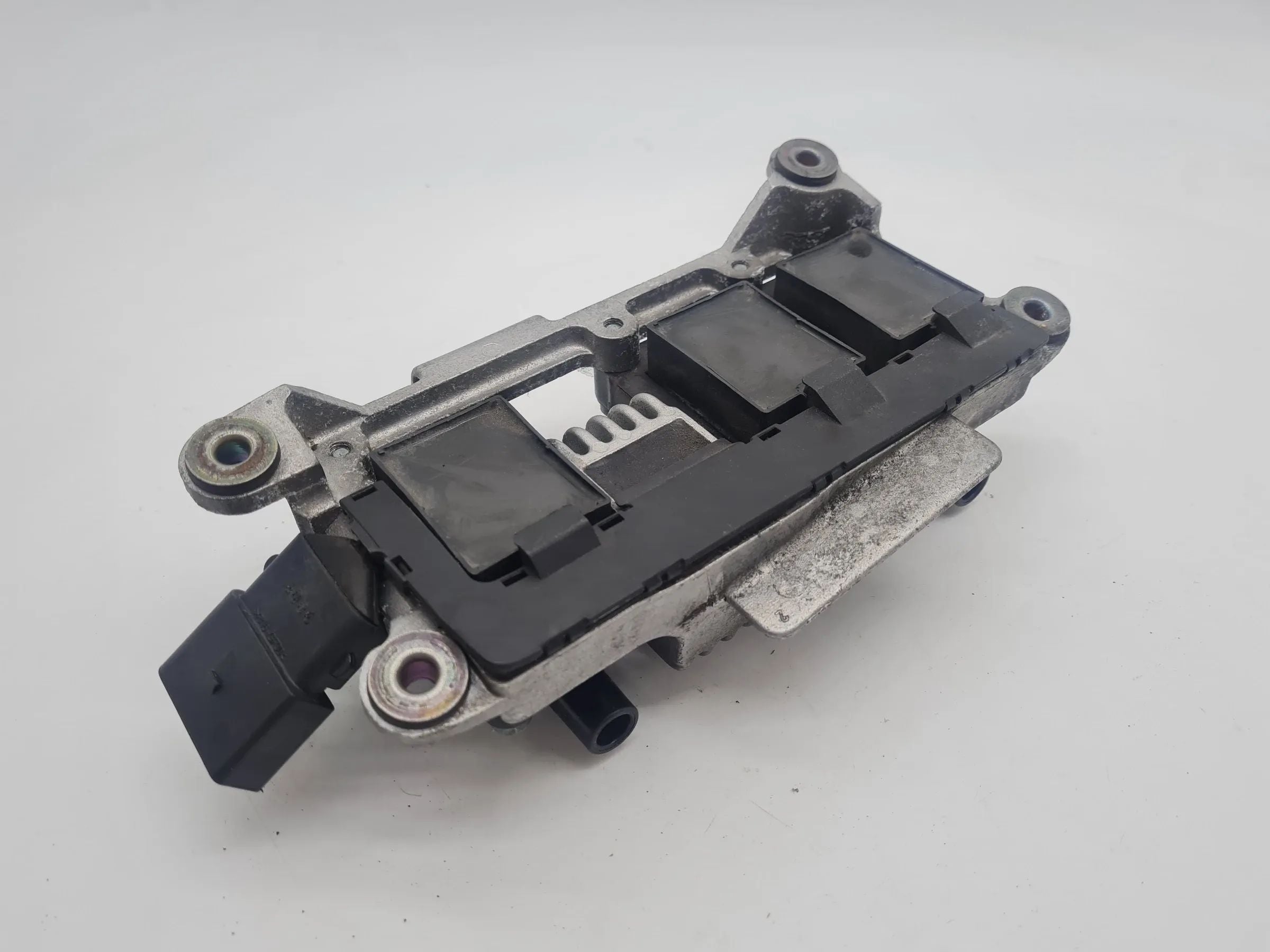 Original Audi A6 (4B2/4B4) 2.4 V6 121KW AGA Zündspule Zündmodul 078905104