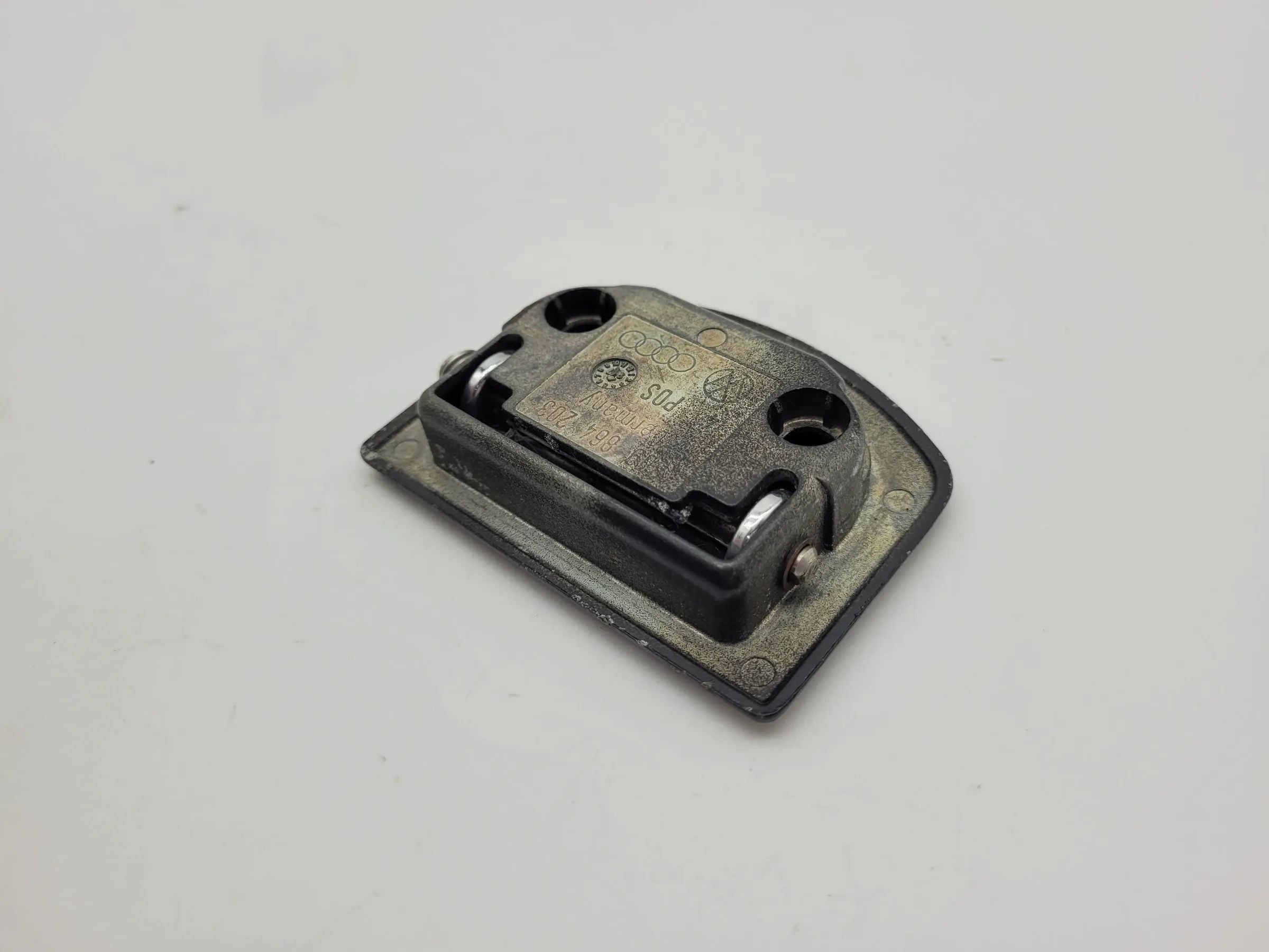 Original Audi A6 (4B2/4B4) Kofferraum Verzurrösen R/L 809864203