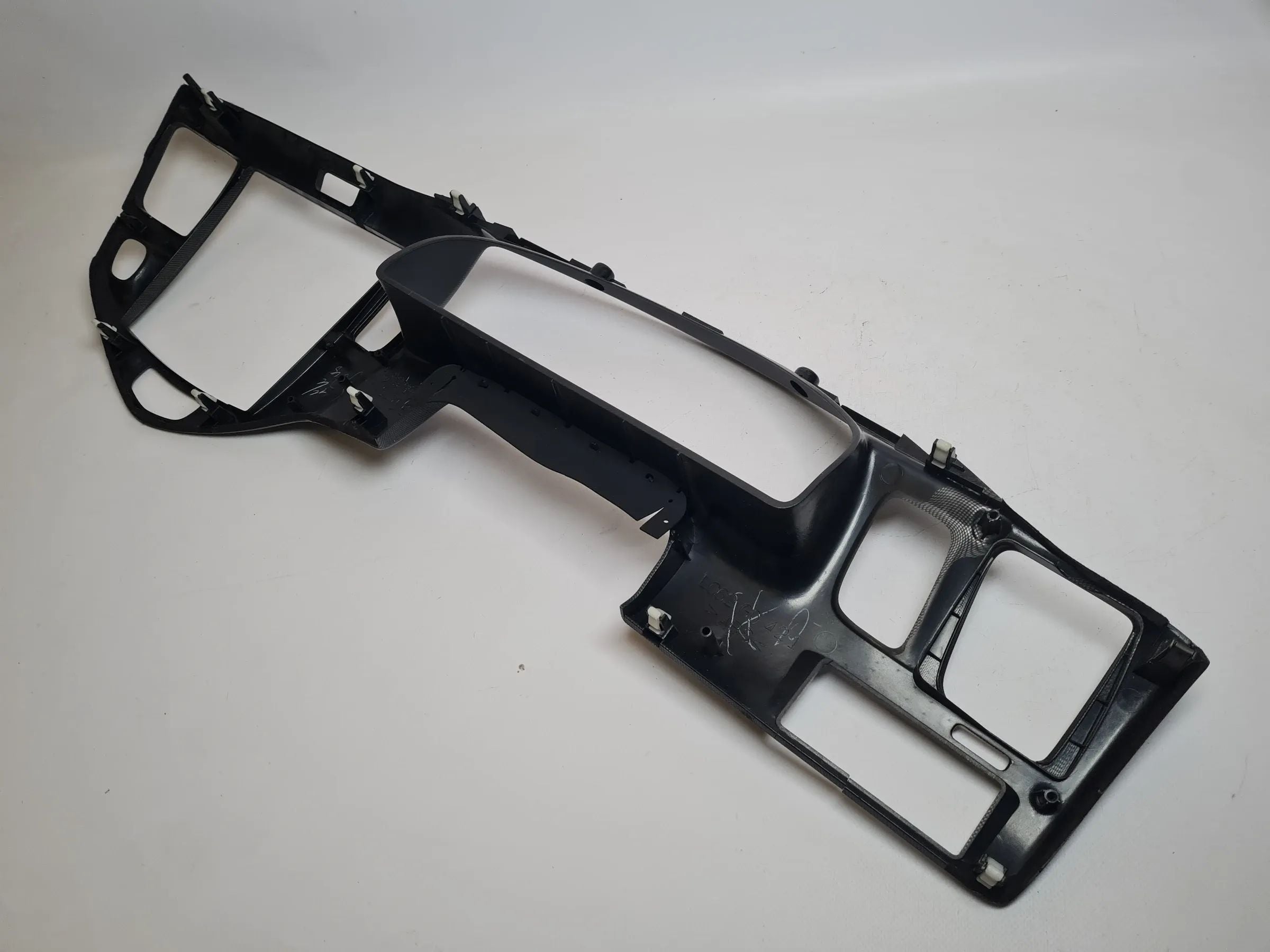 Original Mazda MPV II (LW) Armaturenbrett Verkleidung Blende LC62G0421