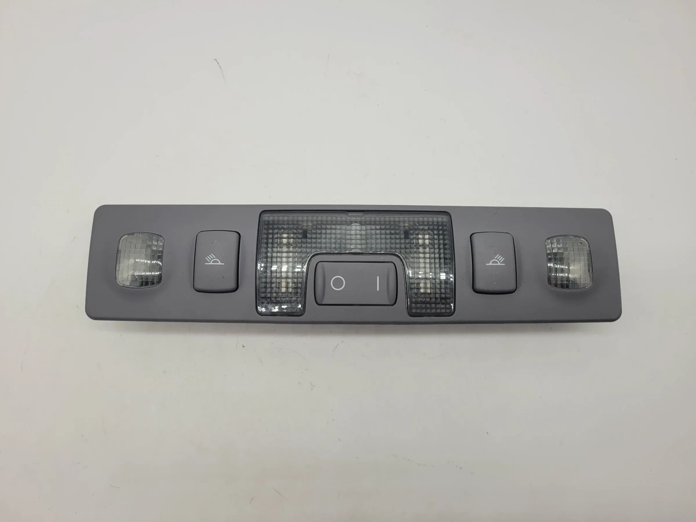 Original Audi A6 (4B2/4B4) Innenraum Beleuchtung Schalter Hinten 4B0947111