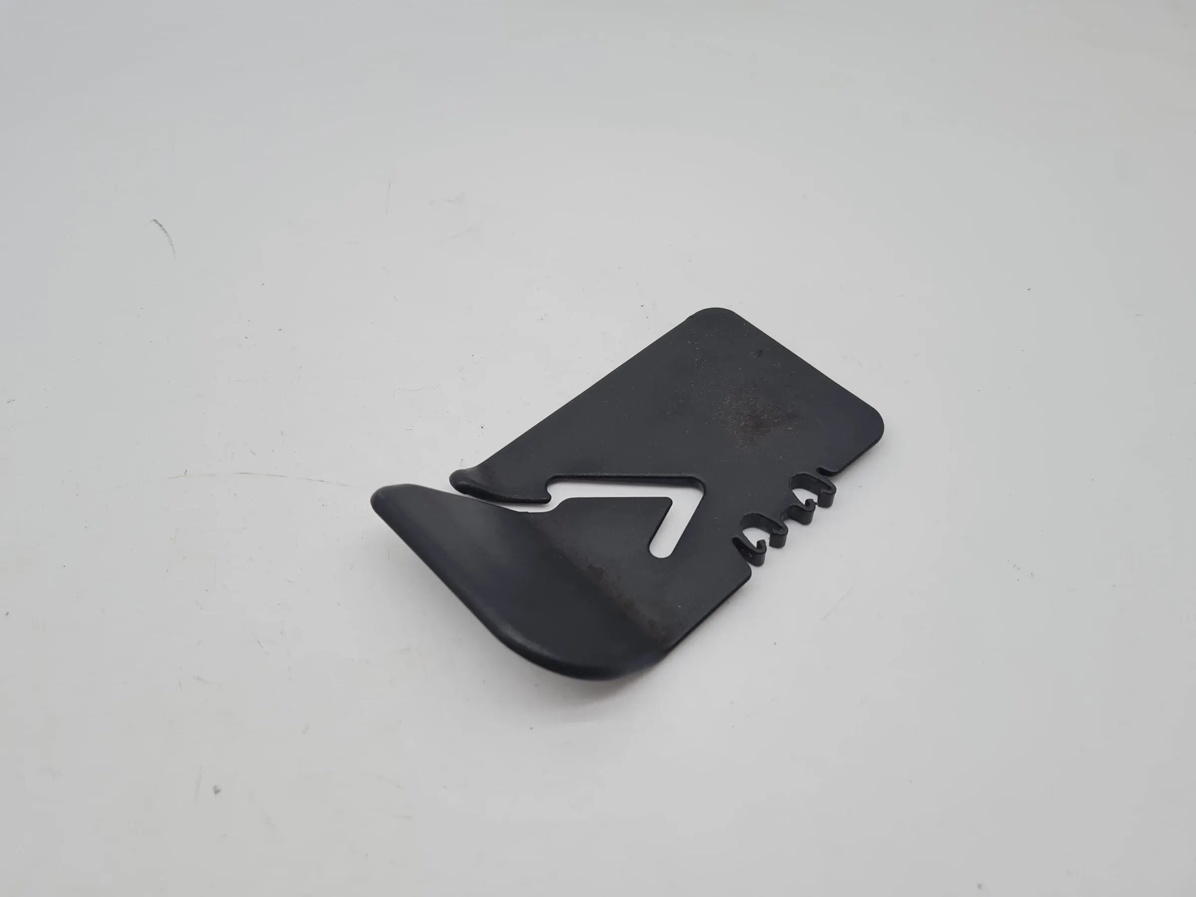 Original Audi A6 (4B2/4B4) Abdeckun Gurtschnalle Gurt Hinten Rechts 4B0857798