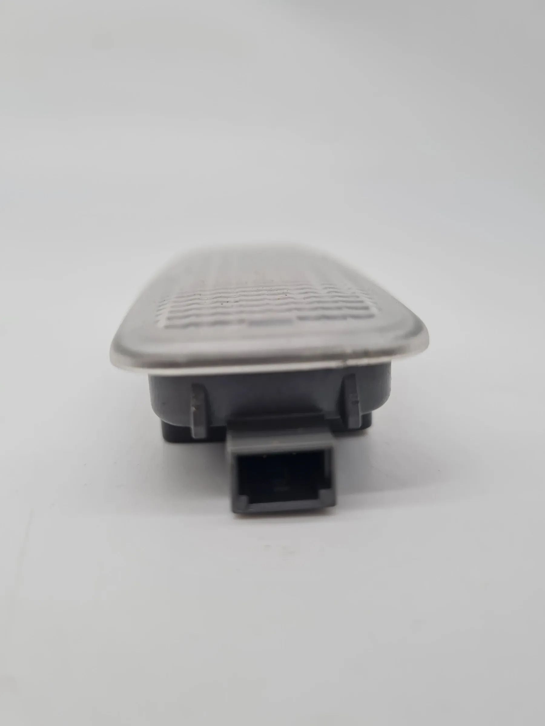 Original Audi A6 (4B2/4B4) Beleuchtug Sonnenblende 8L0947105A