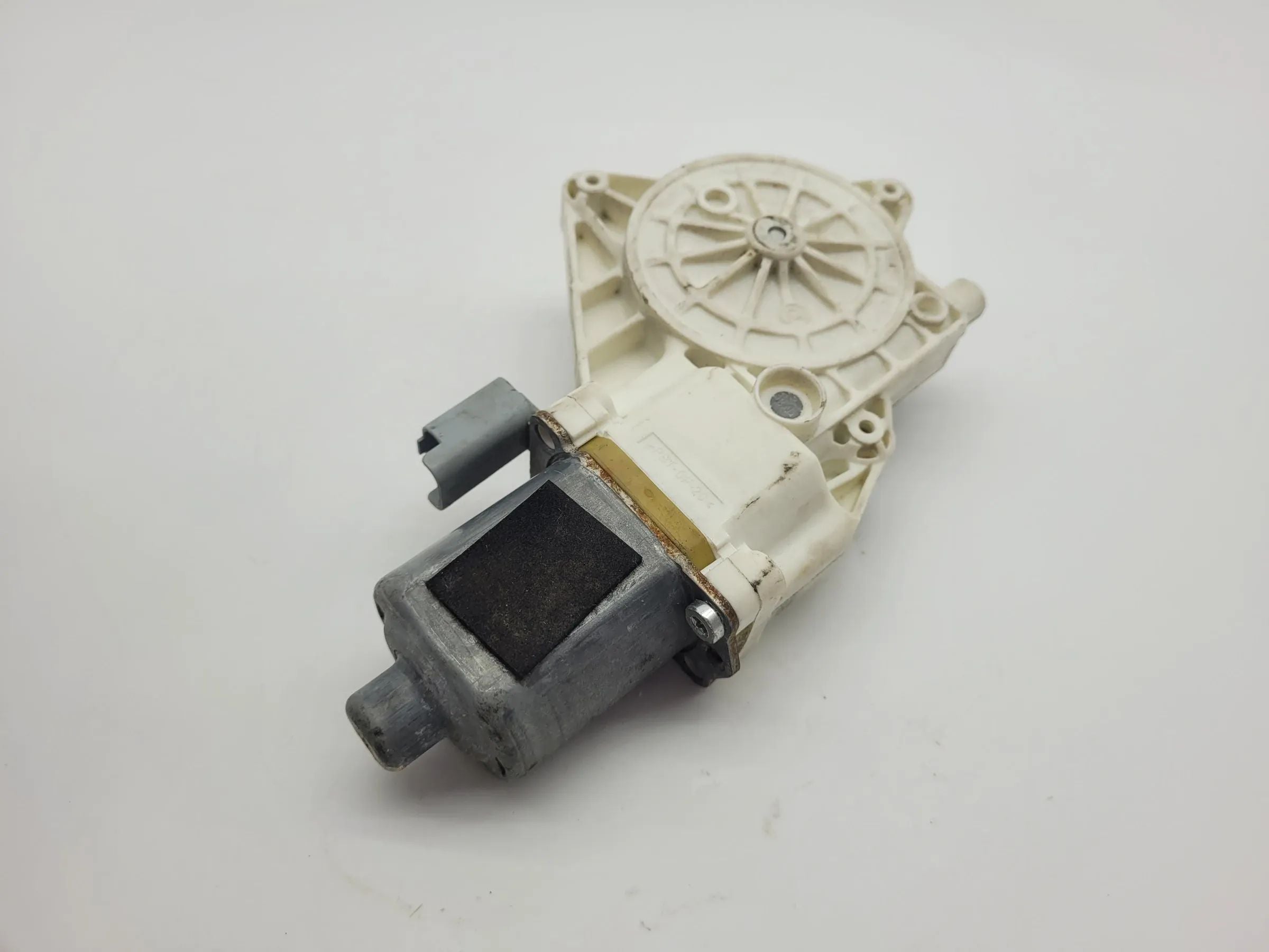 Original Nissan Micra III 3 (K12) Fensterhebermotor Links Vorne 0130822202