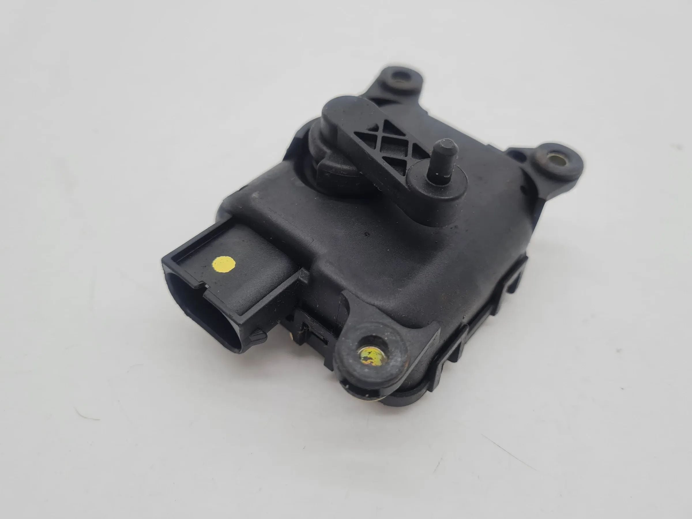 Original Audi A6 (4B2/4B4) Stellmotor Temperaturregelklappe 0132801135