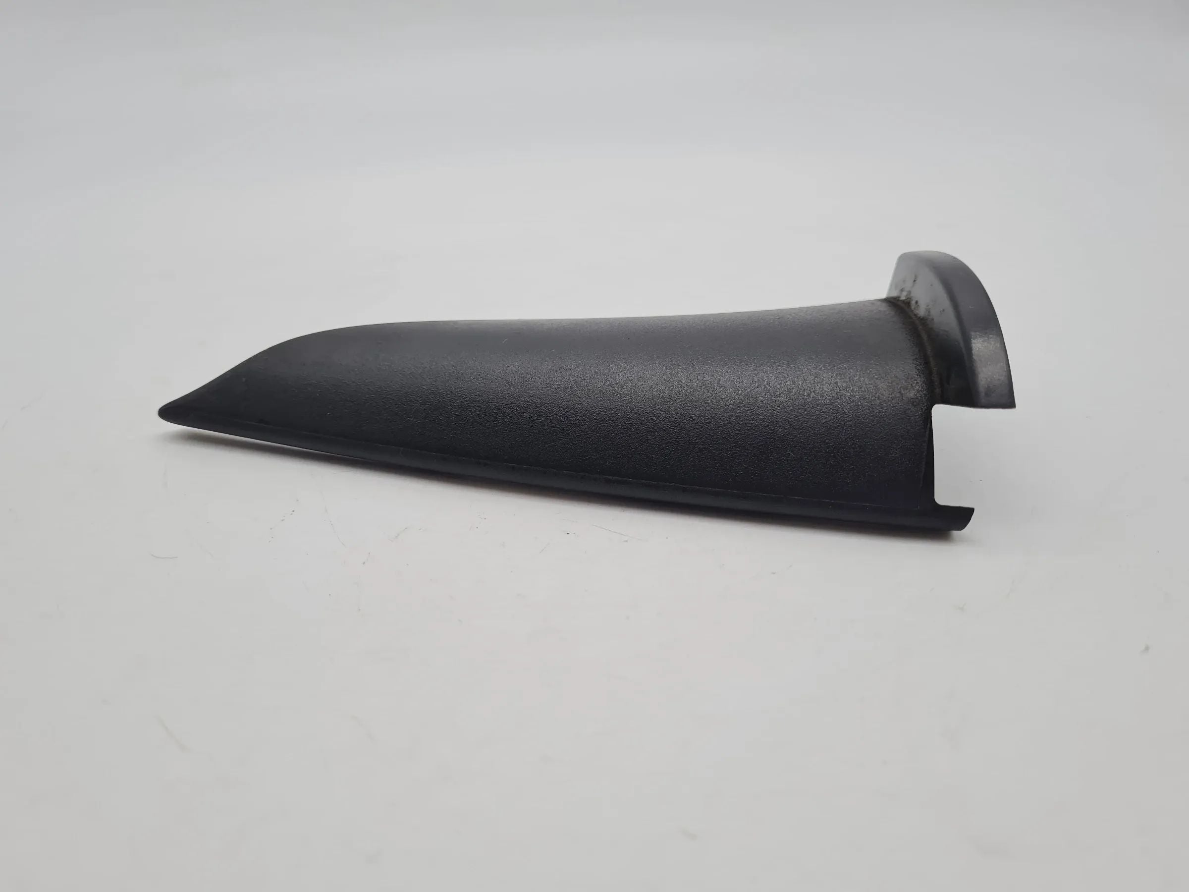 Original Audi A4 (8E/B6/B7) Blende Verkleidung Dreieck Rechts Hinten 8E0857570