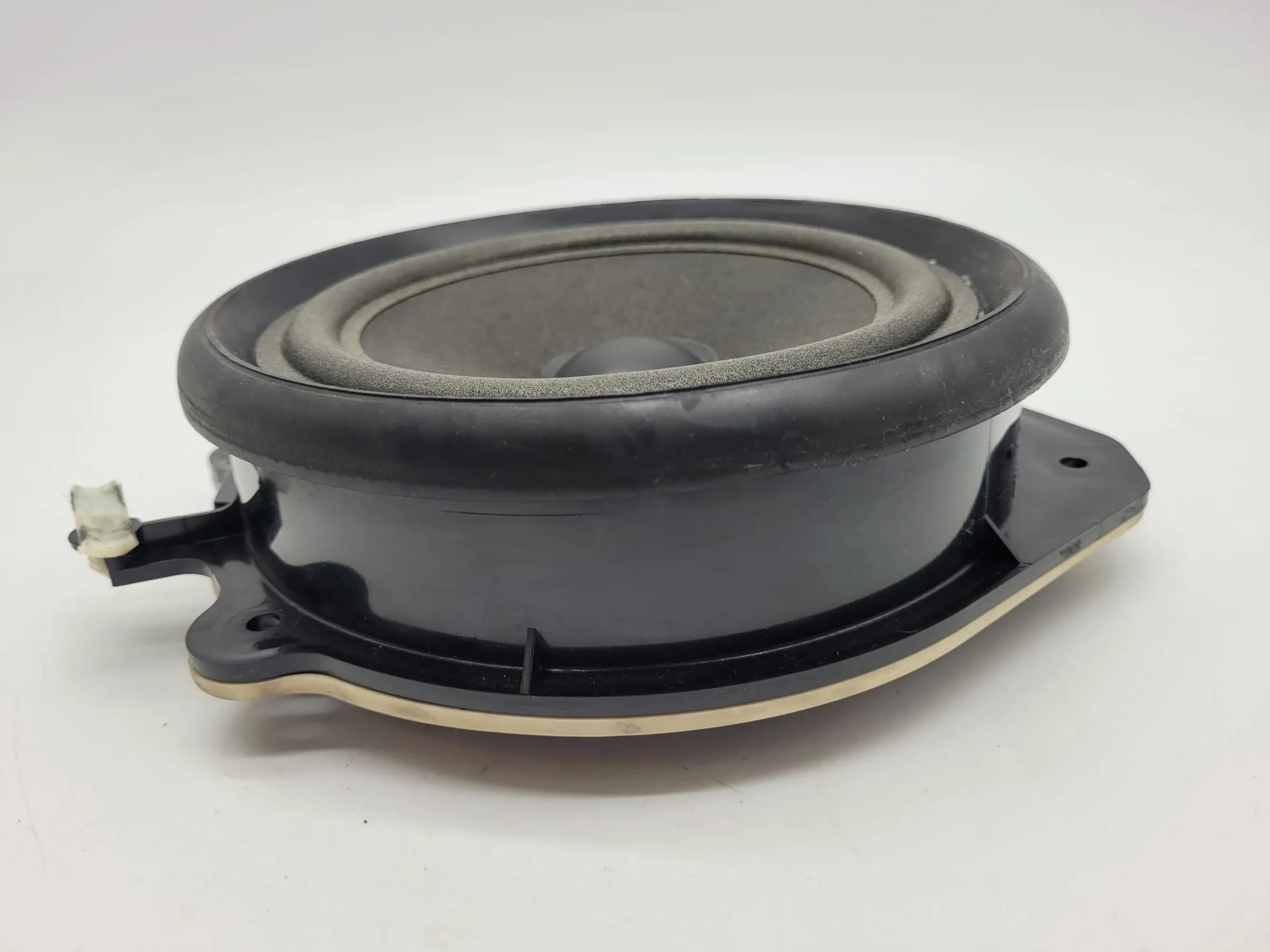 Original Audi A4 (S-Line) JTB Lautsprecher Box L/R Vorne/Hinten 8E0035411