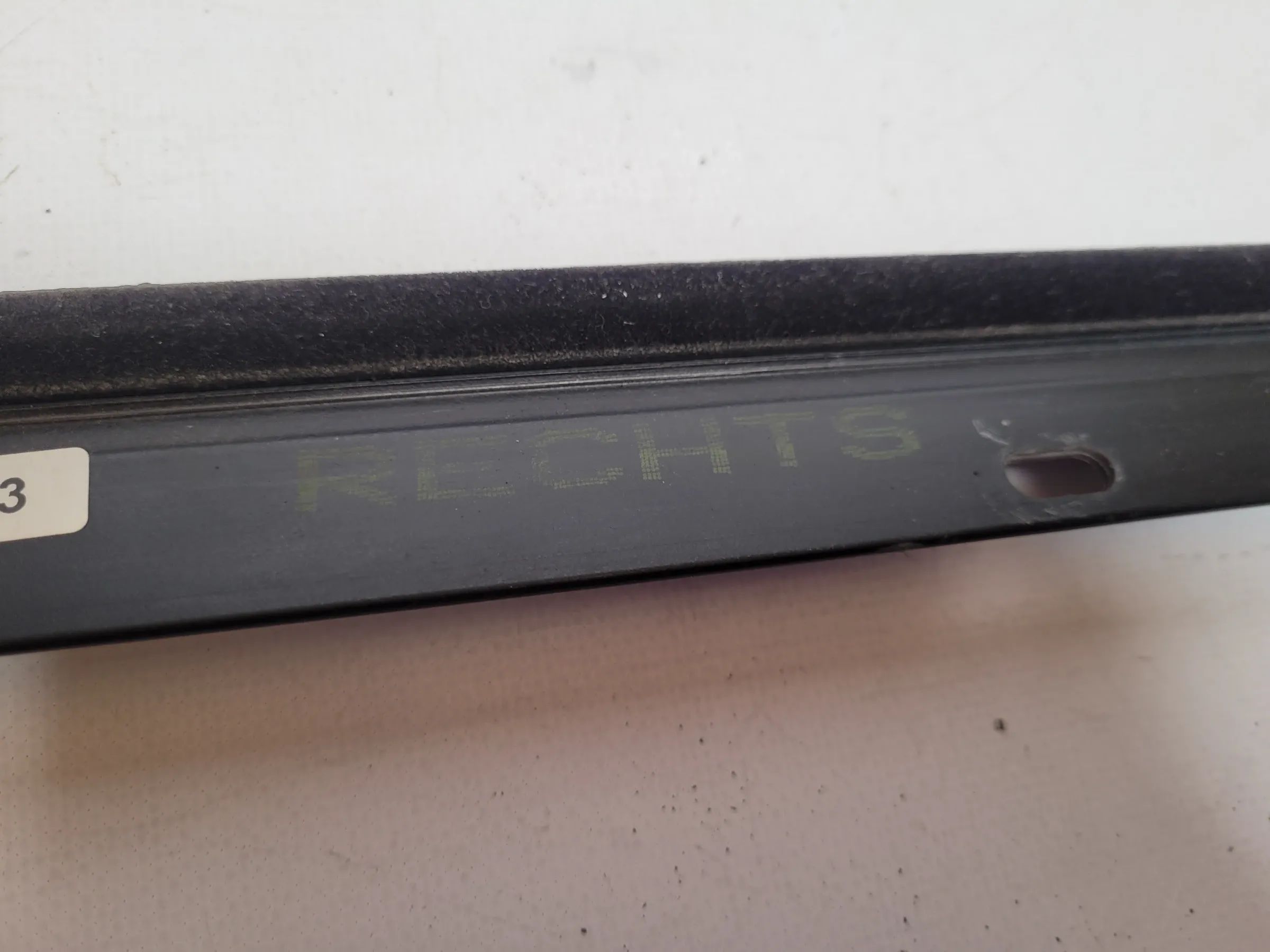 Original Audi A4 (8E/B6/B7) S-Line Dichtung Fensterleiste Rechts 8E0853284B