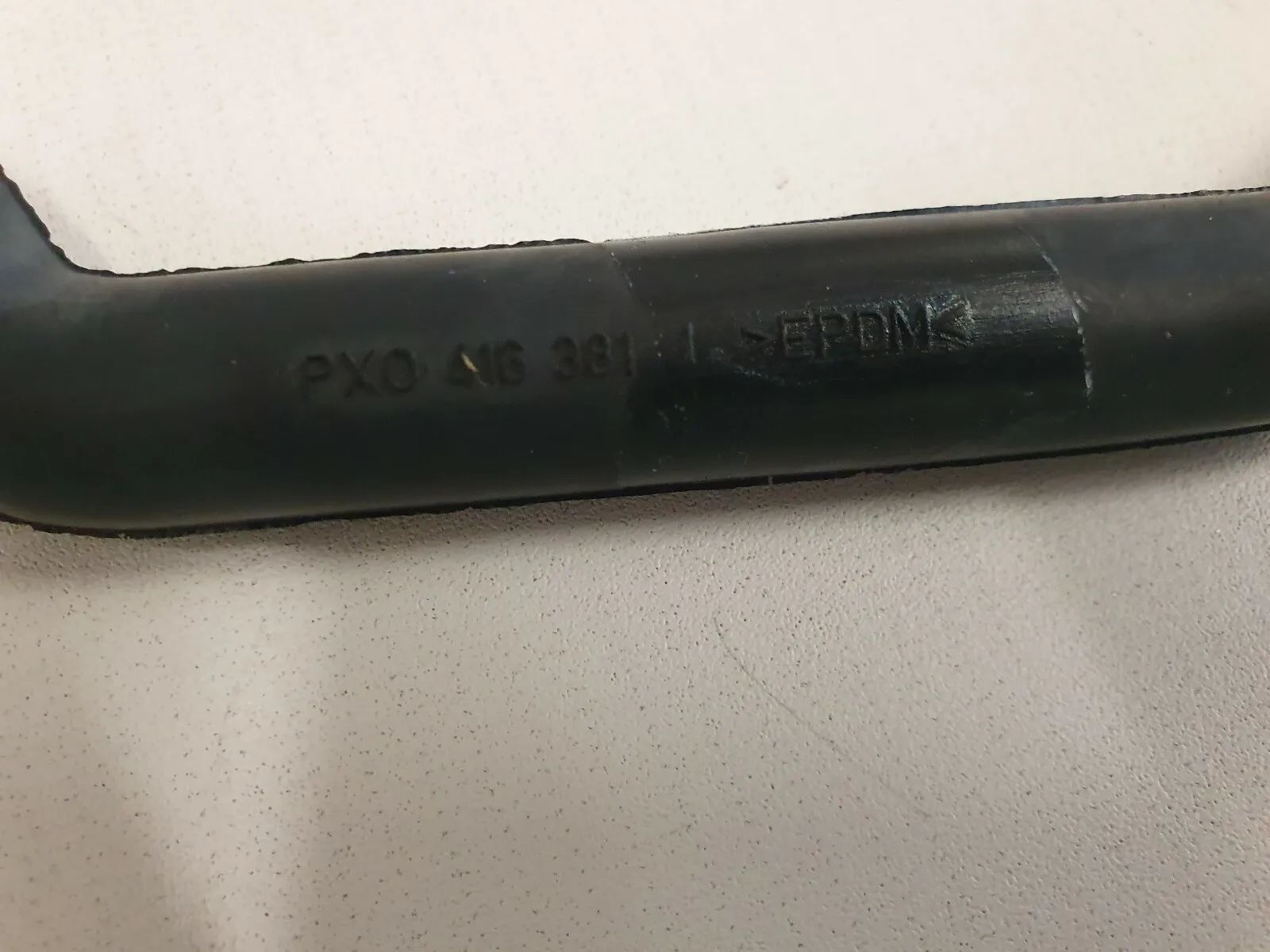 AUDI A4 B5 8D Limo (94-99) Schlauch Temperatur Sensor Klima K32