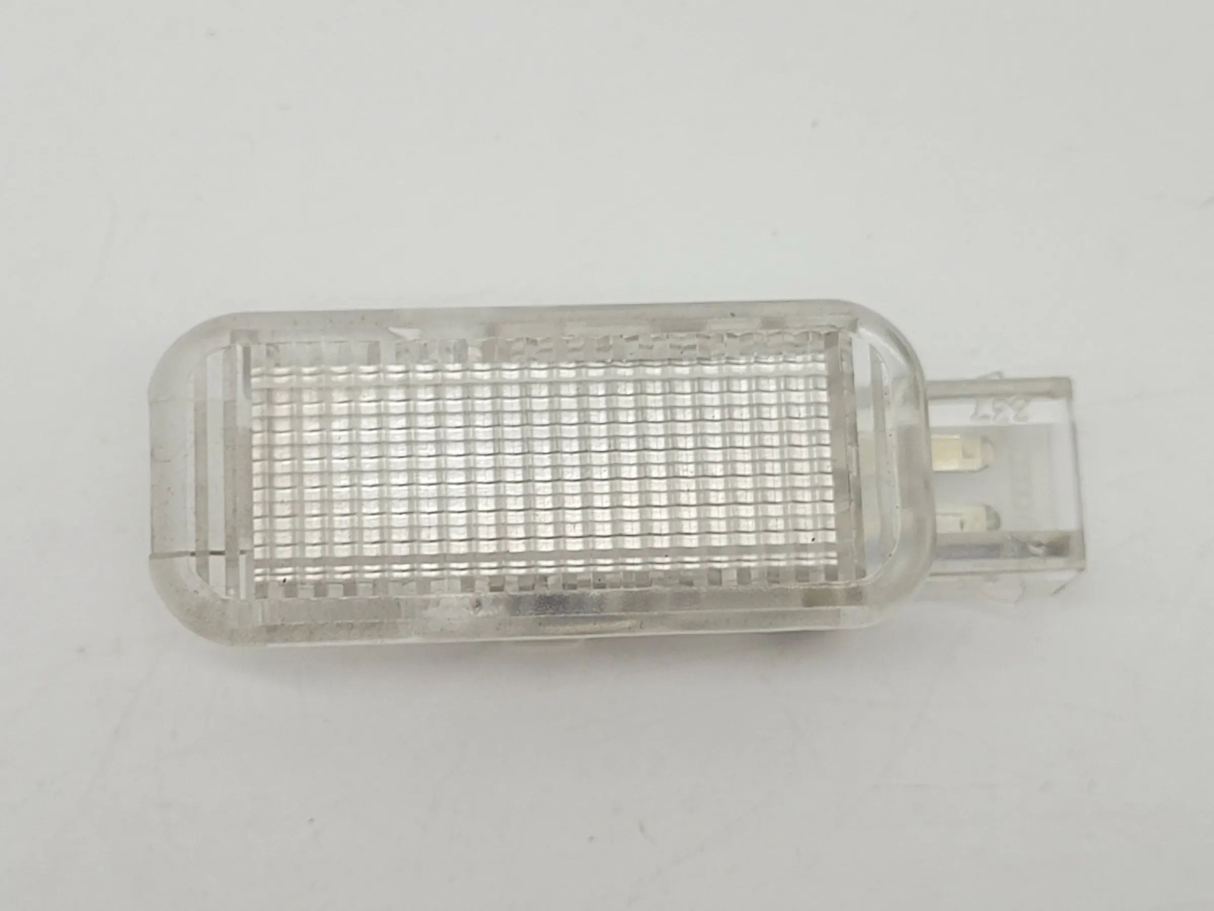 Original Audi A4 (8E/B6/B7) Türleuchte Türlicht Leuchte Weiß L/R 4B0947415