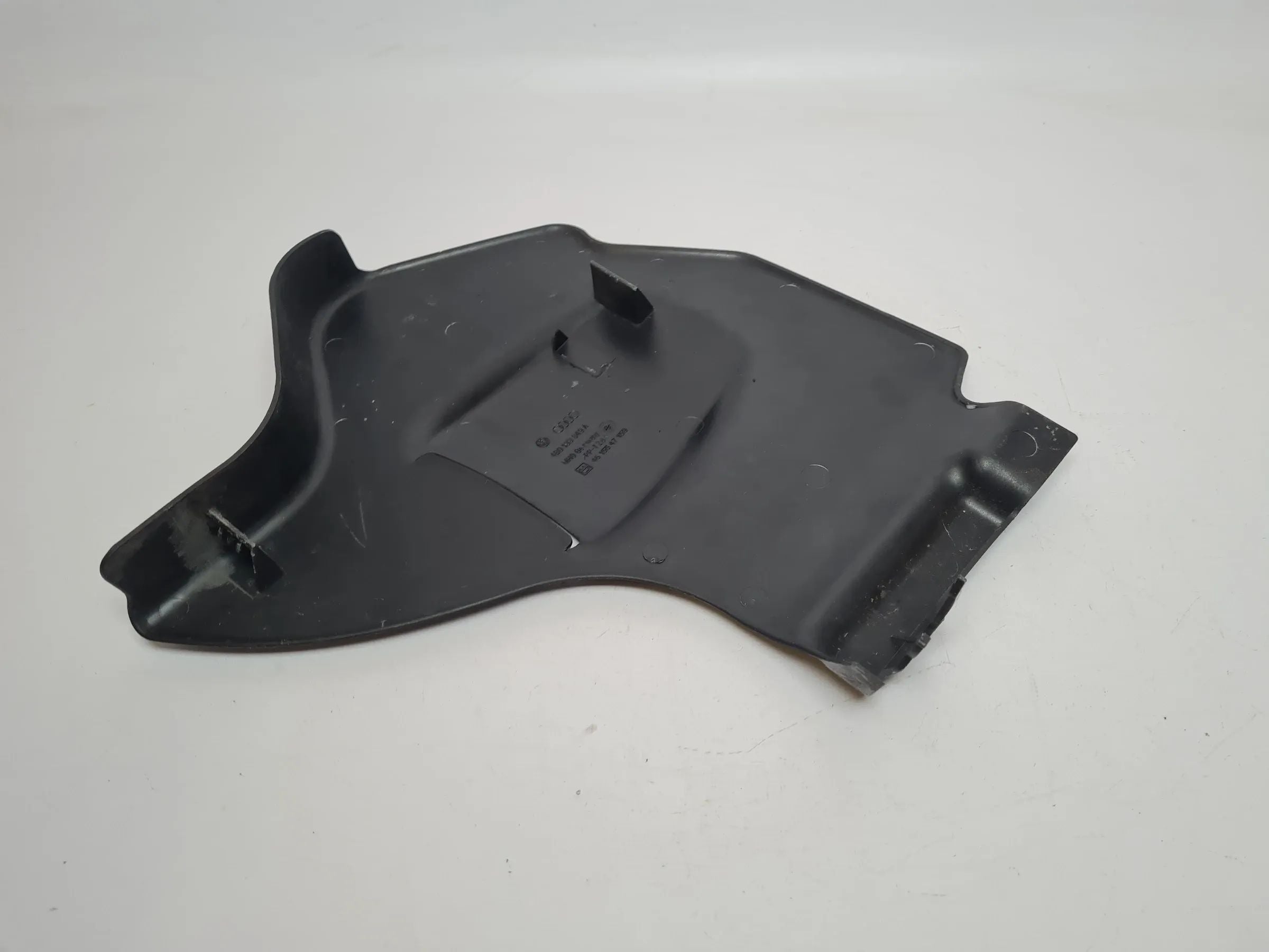 Original Audi A6 (4B2/4B4) Abdeckung Luftfilterkasten 4B0133849A