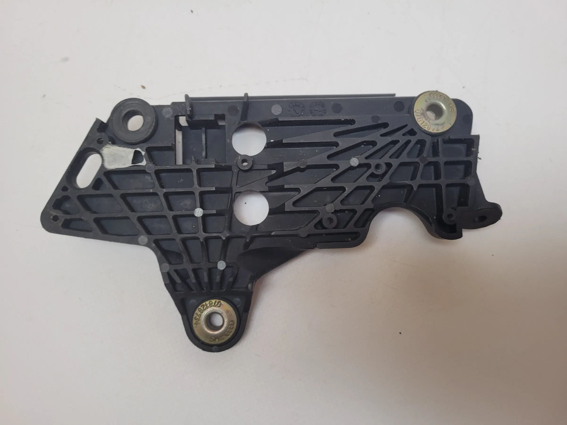 Original Audi A6 (4B2/4B4) Halteplatte Magnetventil 078133365