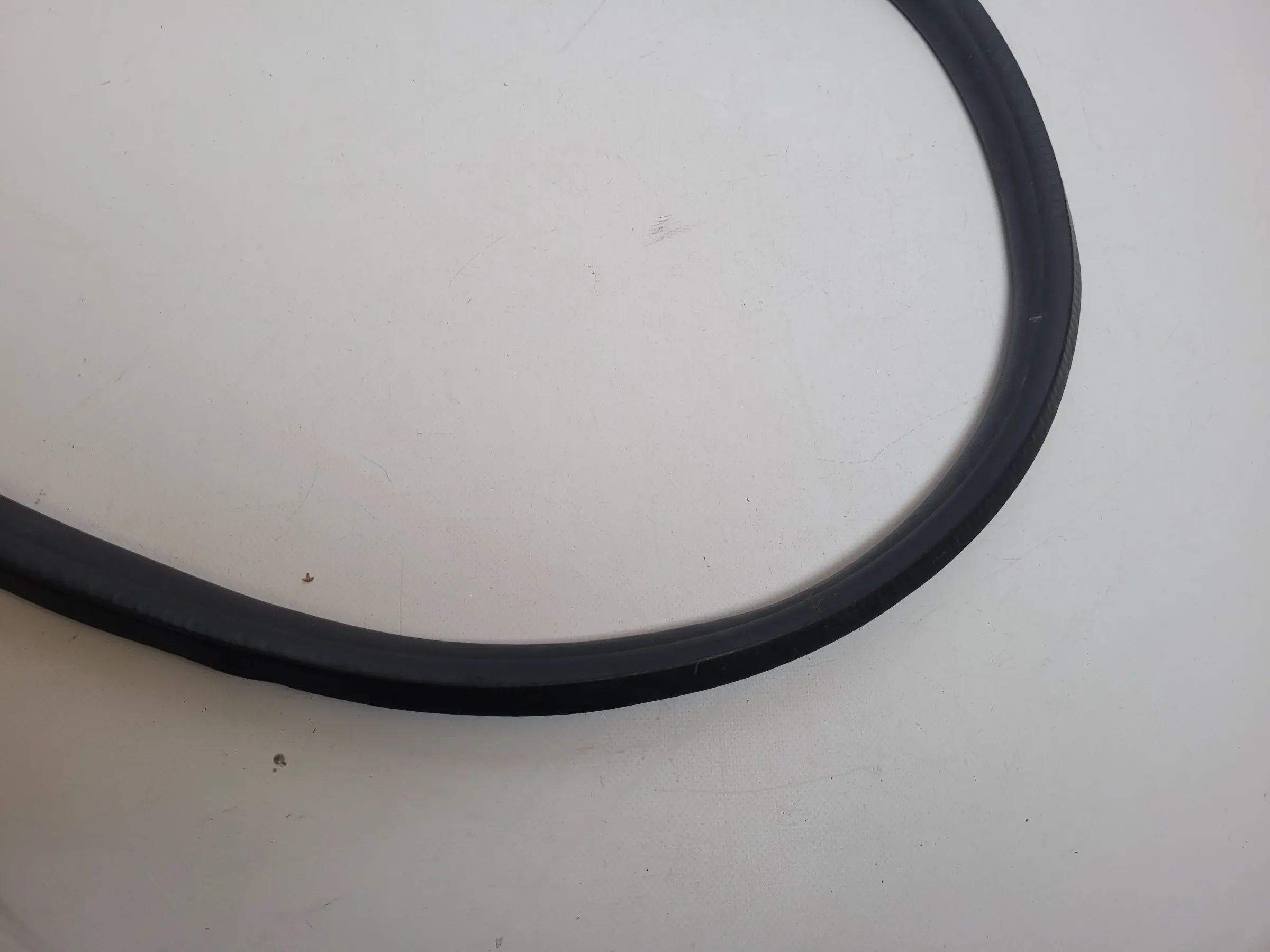 Original Audi A6 (4B2/4B4) Dichtung Abdeckung Wasserkasten Batterie (4B1819447)