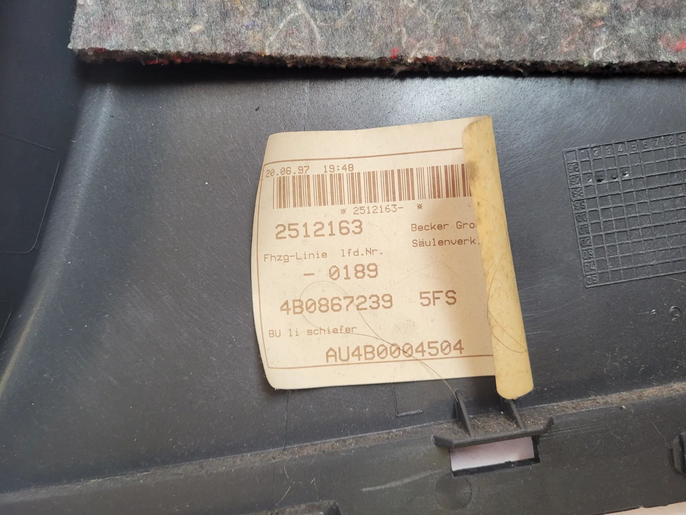 Original Audi A6 (4B2/4B4) Verkleidung B-Säule Links Unten Grau 4B0867239