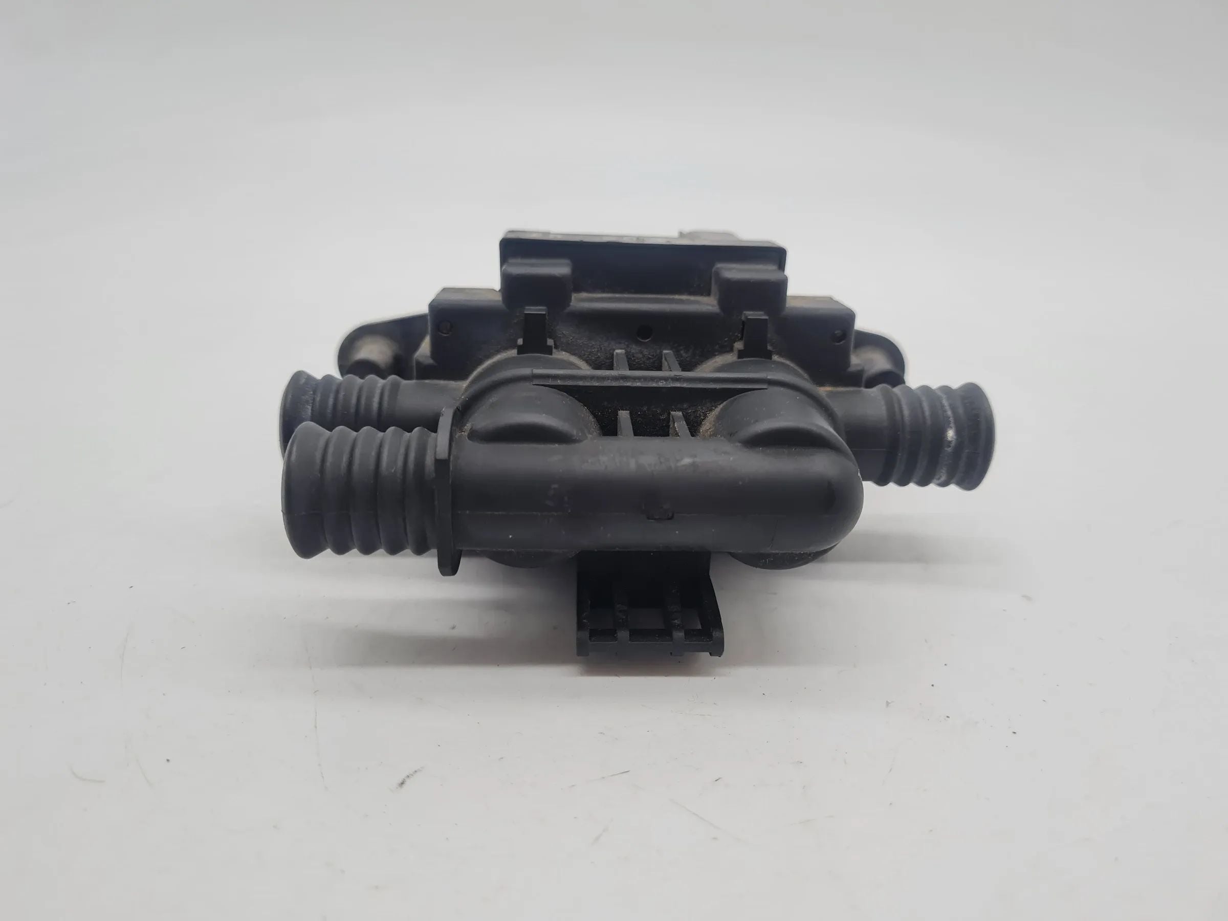 Original BMW 5er/X5/7 (E39/E53) Klima Wasserventil 64.12-8374995