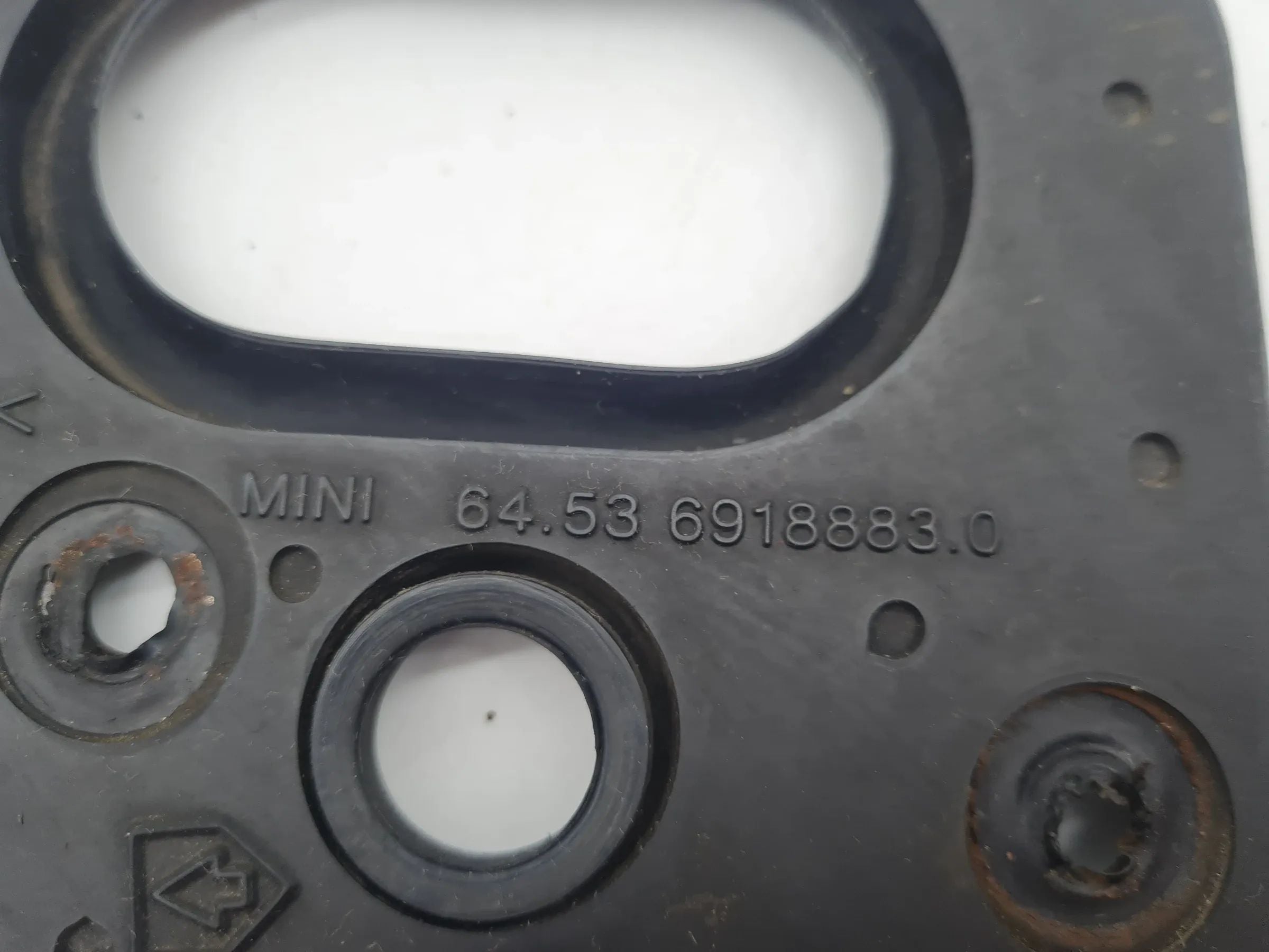 Original Mini One (R50/R53) Wasserleitungstülle 64.53-6918883.0