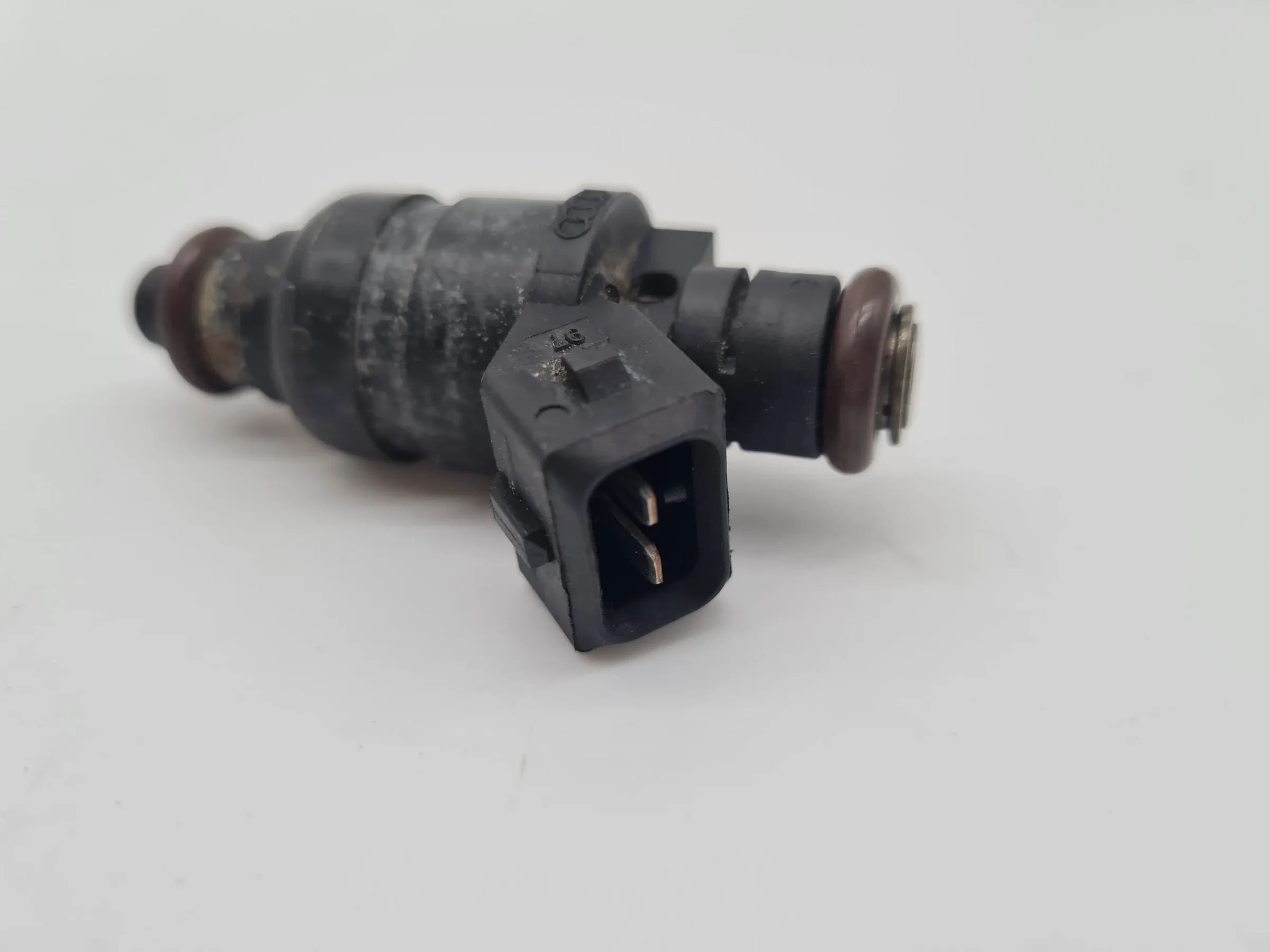 Original Audi A6 (4B2/4B4) 2.4 V6 121KW AGA Injektor Einspritzdüse 078133551AC