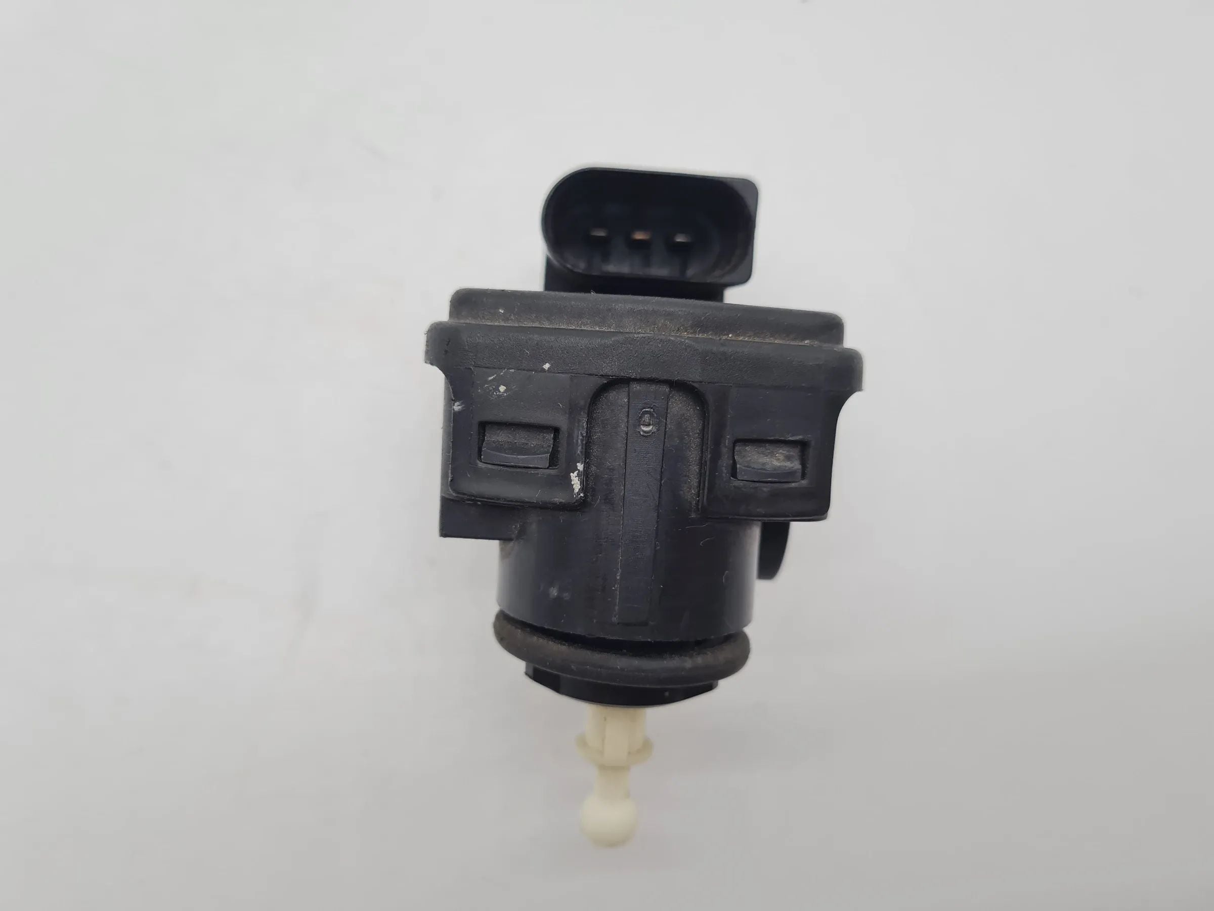 Original Audi A3 (8L) Scheinwerfer Stellmotor LWR L/R 8L0941295