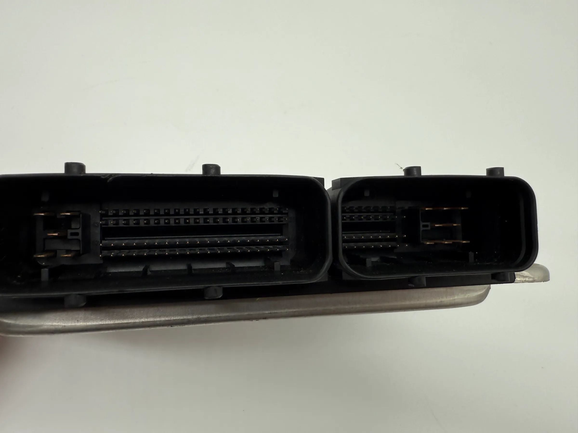 Boîtier de commande moteur 2.5TDI AUDI A4 B6 VW 8E0907401 0281010492