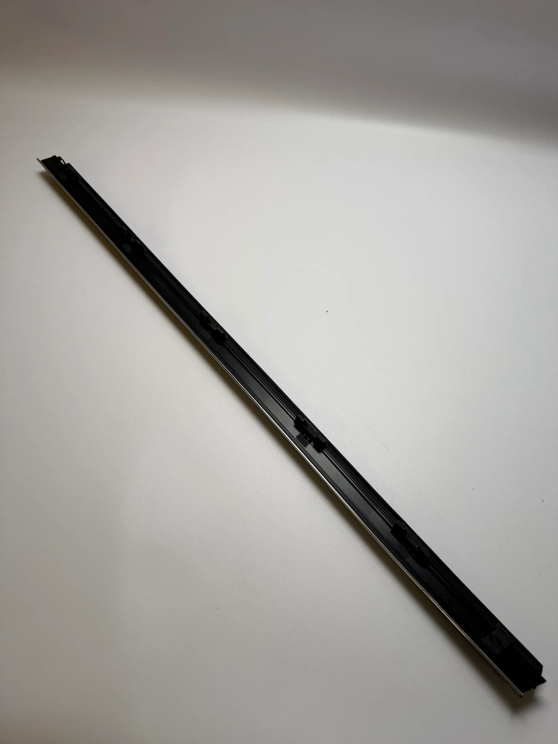 BMW E39 5 Series Touring Año 03 Moldura Cromada Puerta Delantera Derecha 8185816 #106639-C21