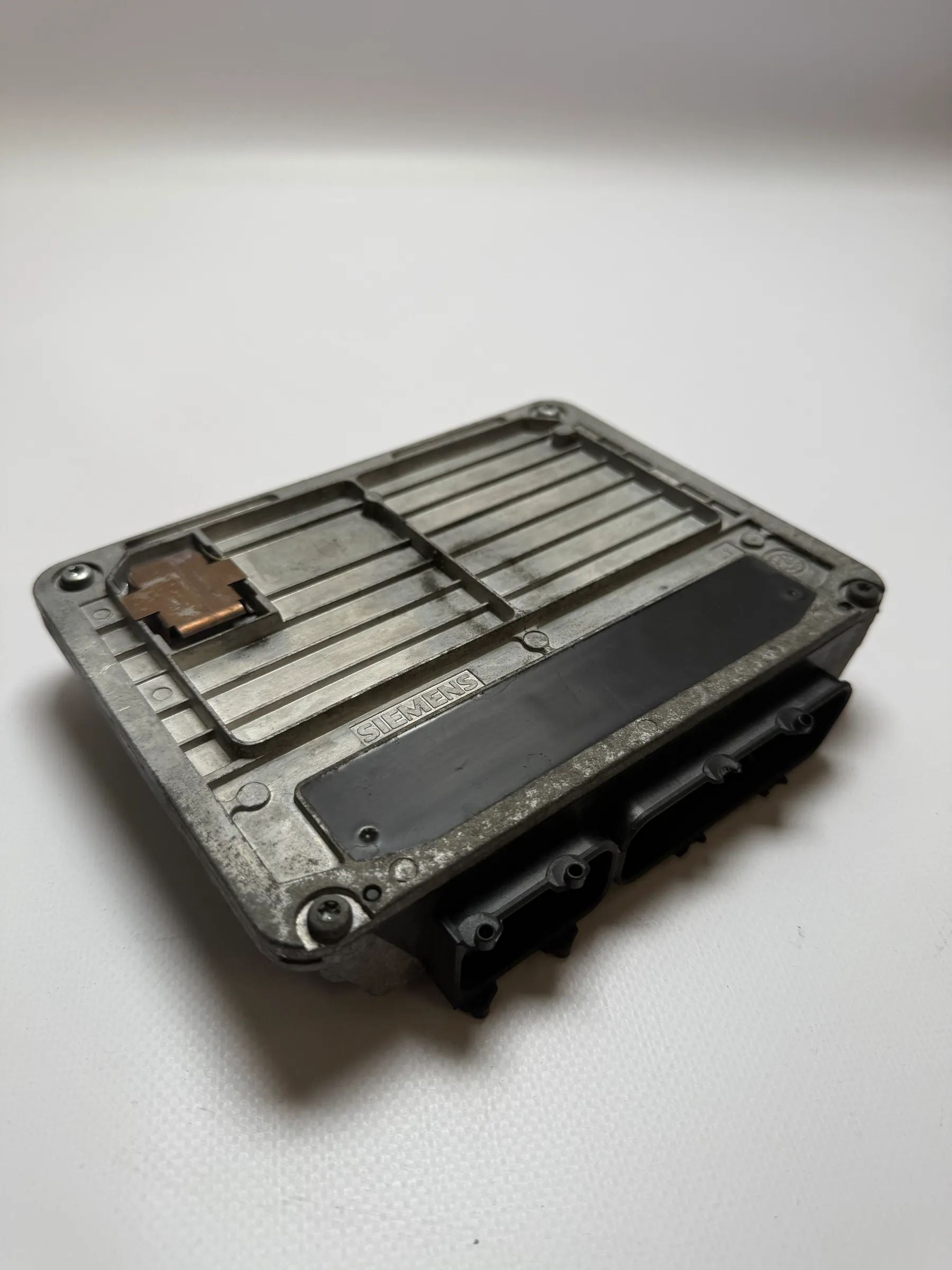 A3 8L 1.6I control unit engine control unit 06A906019D Audi 8L A3 1.6