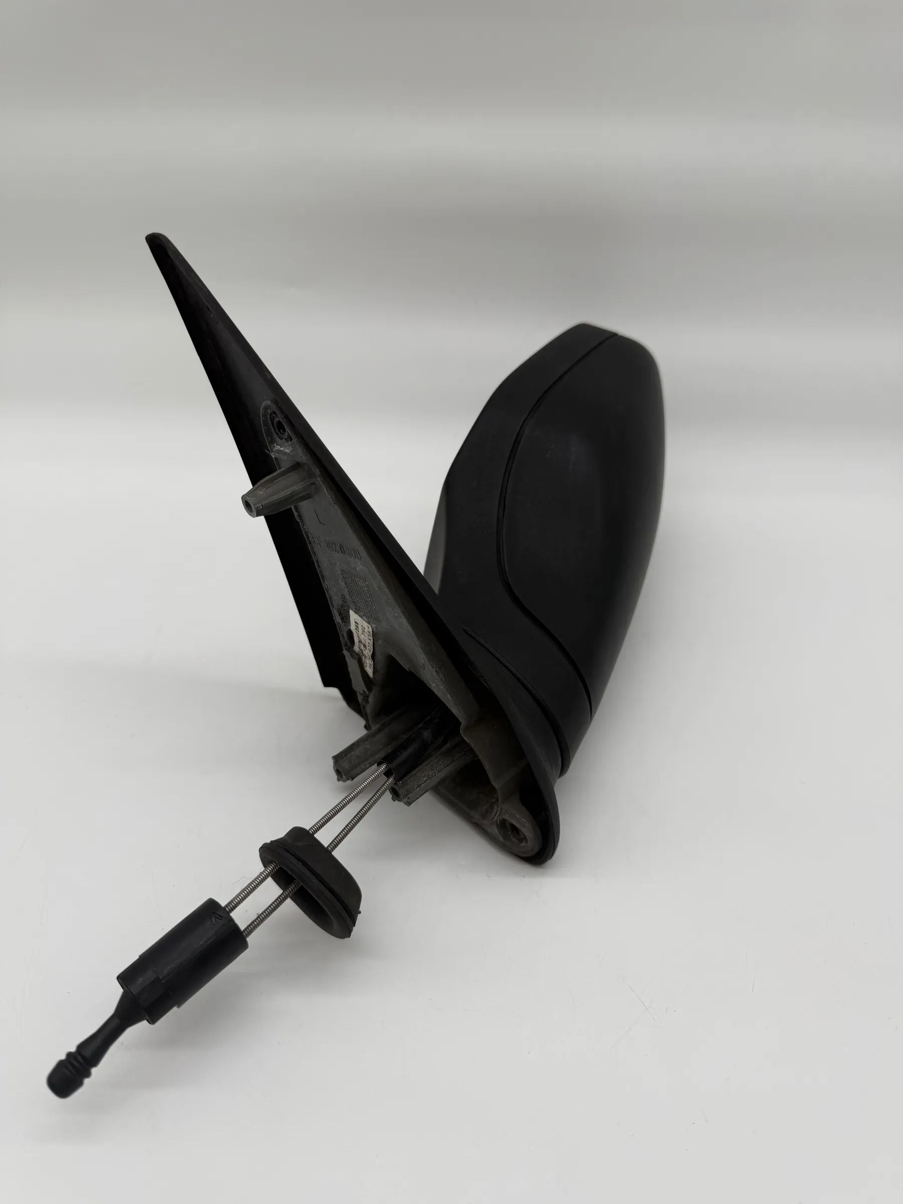 PEUGEOT 106 exterior mirror left manual, black cp2635000