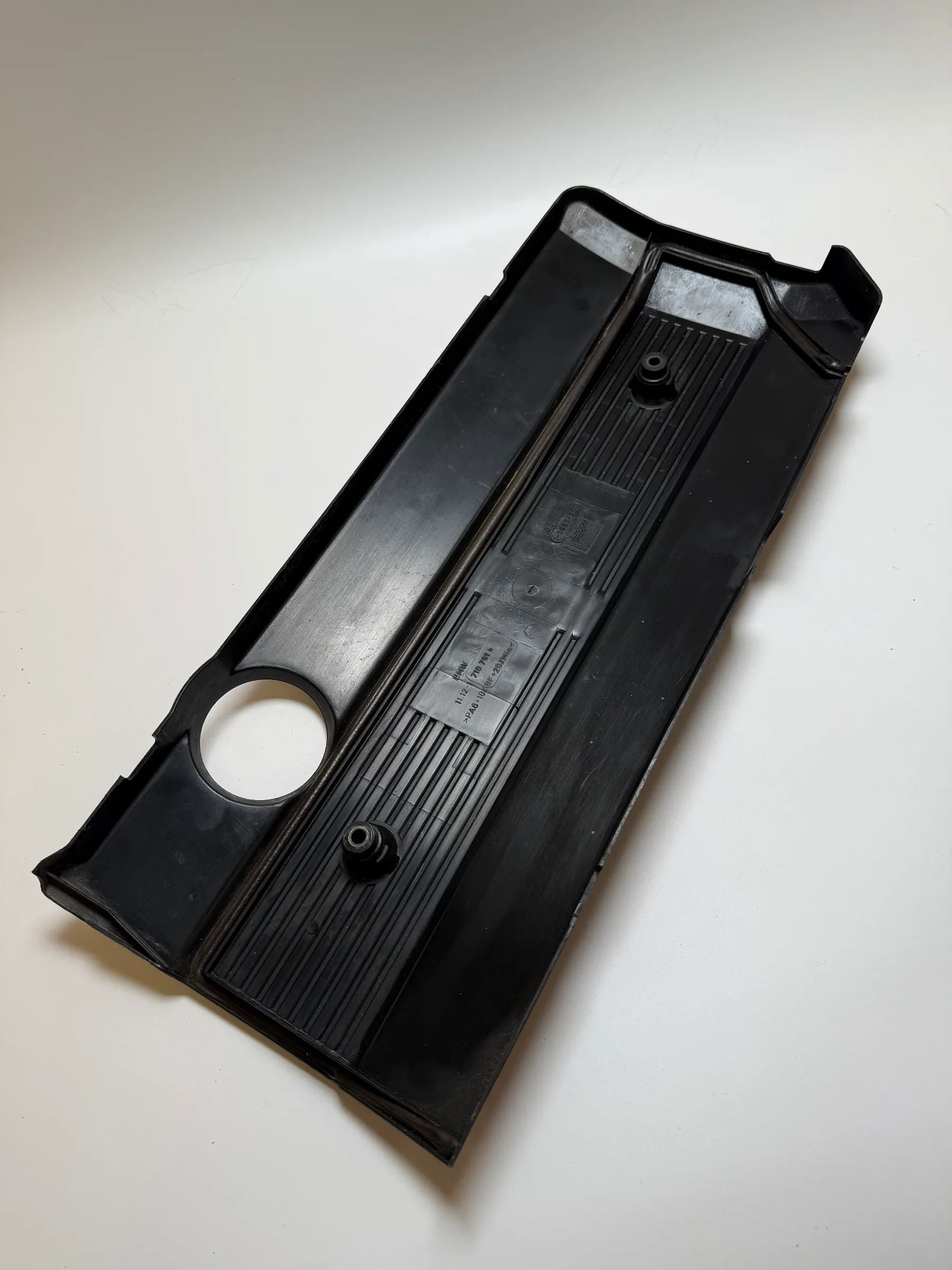 Genuine BMW 520i 523i E39 M52 engine cover 1112 1710781b 