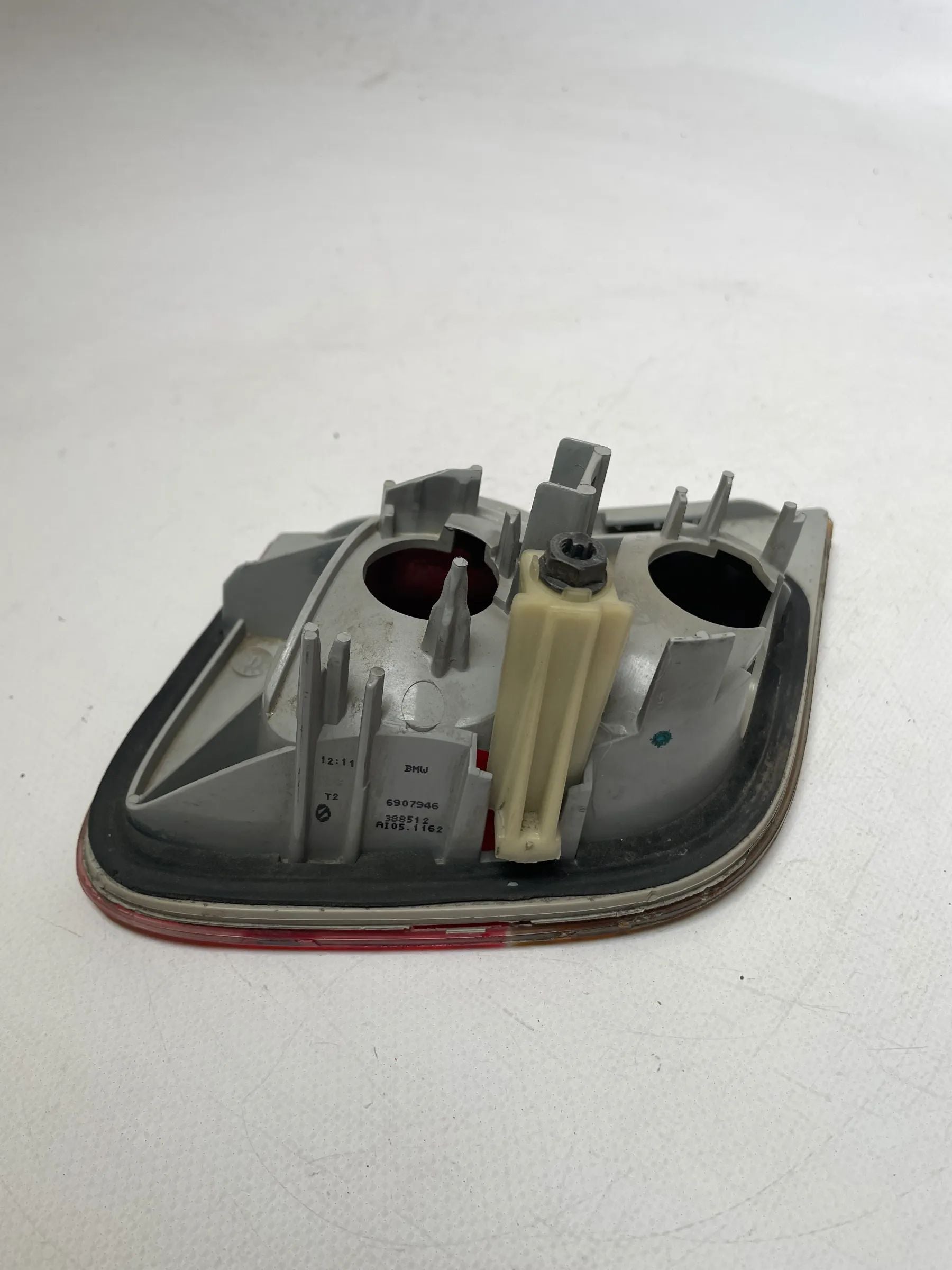 Original BMW 3er (E46) Rück- & Bremsleuchte Rechts 6907946