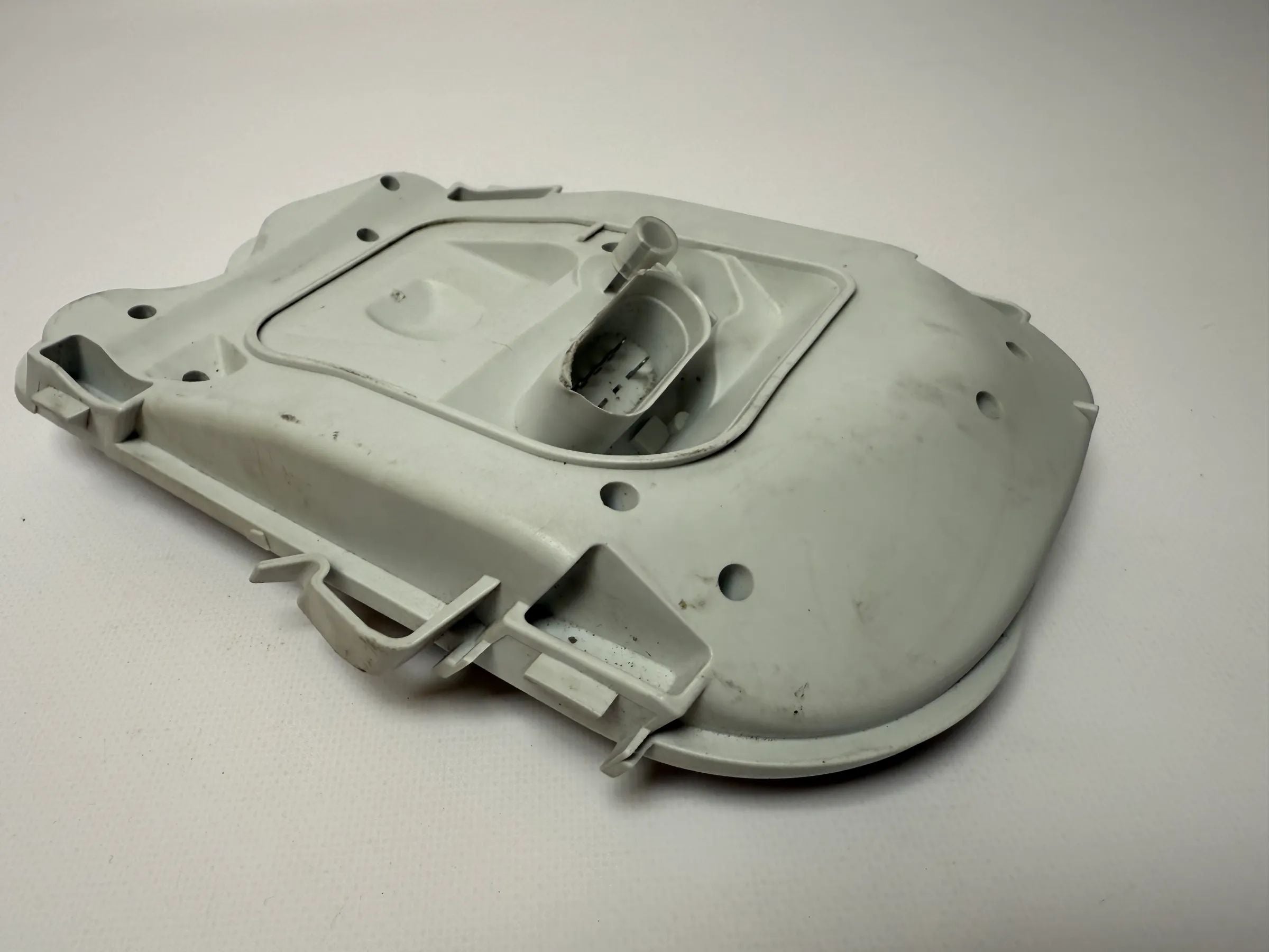 Oryginalny uchwyt lampy tylnej Audi A6 (4F2/C6) 436271L