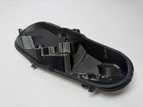Oryginalny uchwyt lampy tylnej prawy Citroen C1 Peugeot 107 (PM/PN) 25688002