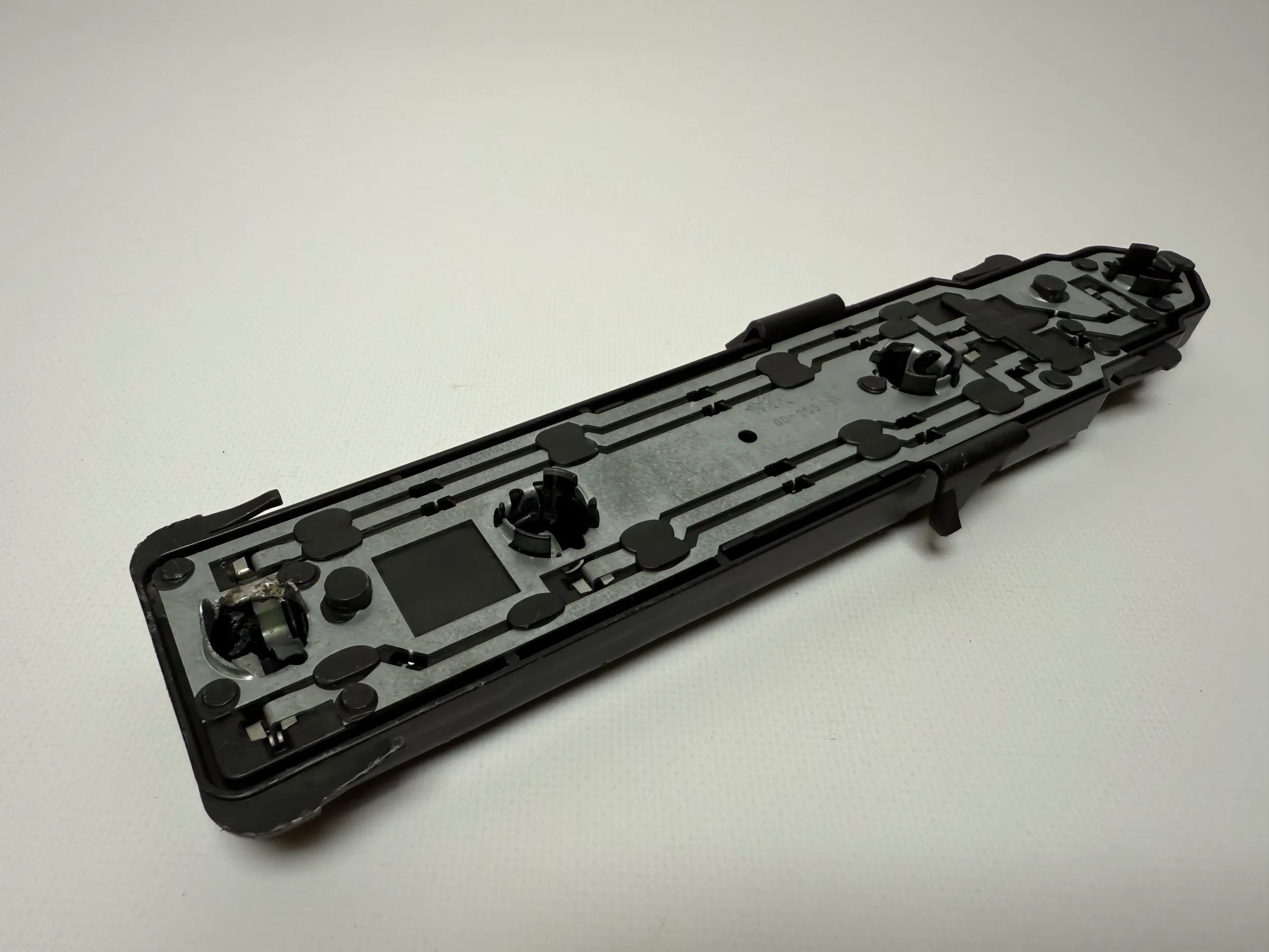 อะไหล่แท้ Mercedes-Benz C 220 T 153 559-00 ขายึดไฟท้าย ซ้าย/ขวา