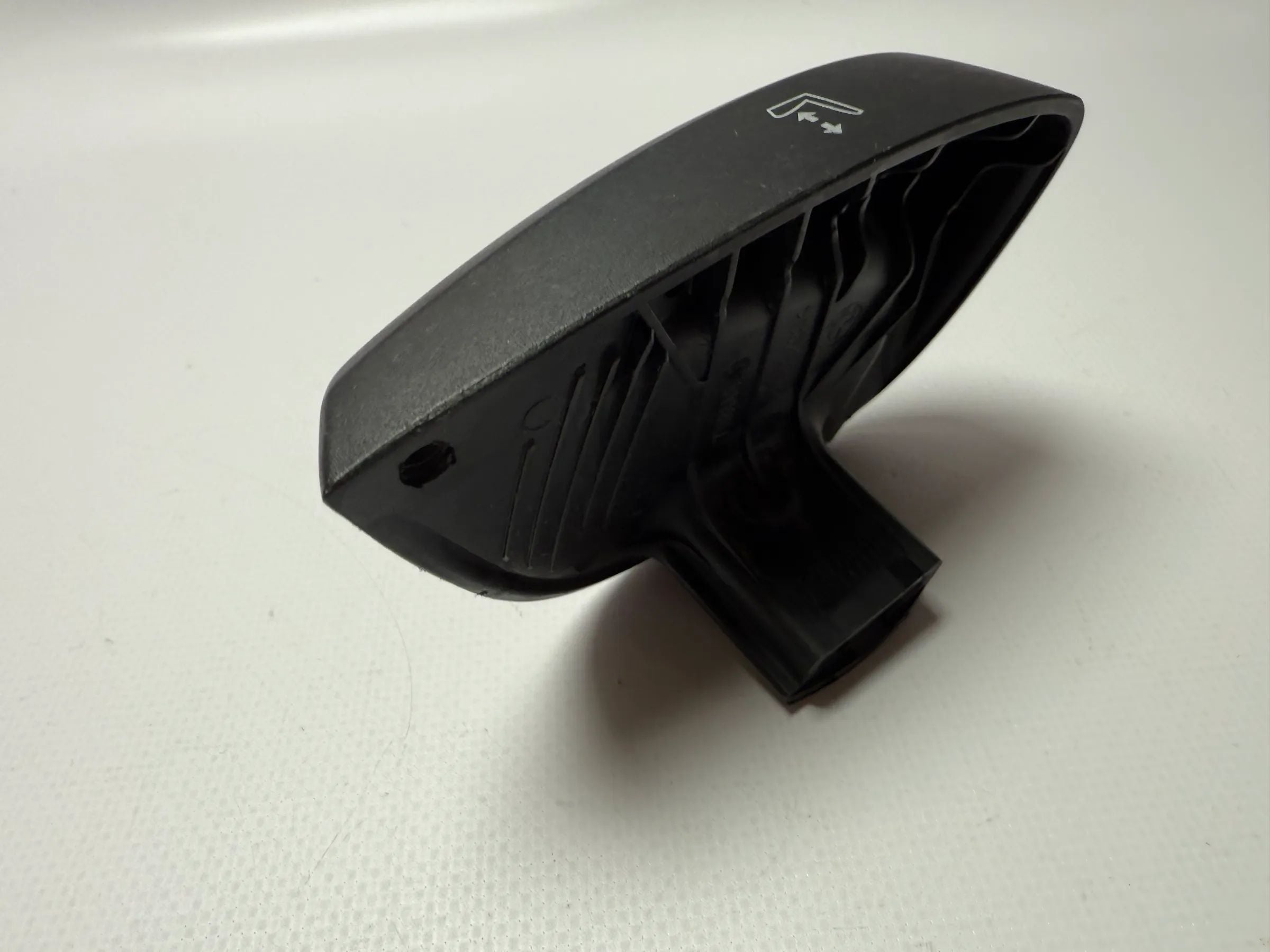 Оригинальная ручка регулировки сиденья BMW 3 серии (E46) передняя правая 711844007