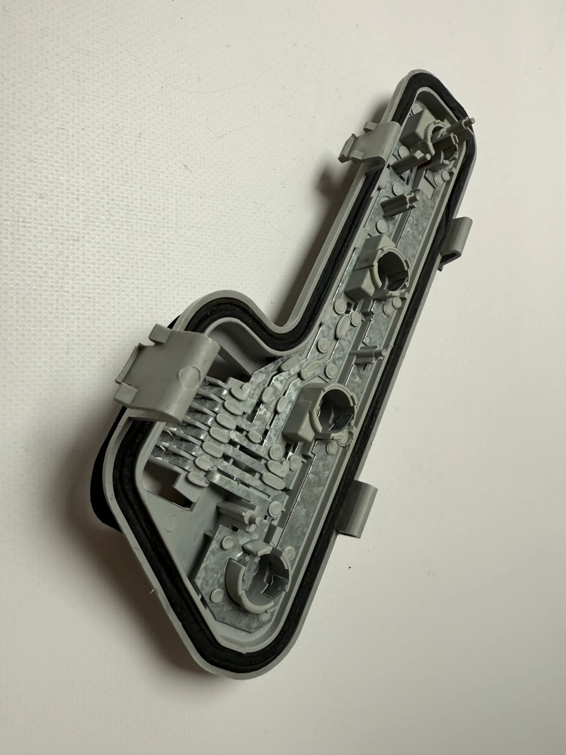 Оригинальная правая серая задняя оптика Opel Zafira A T98 GM Yorka 5249