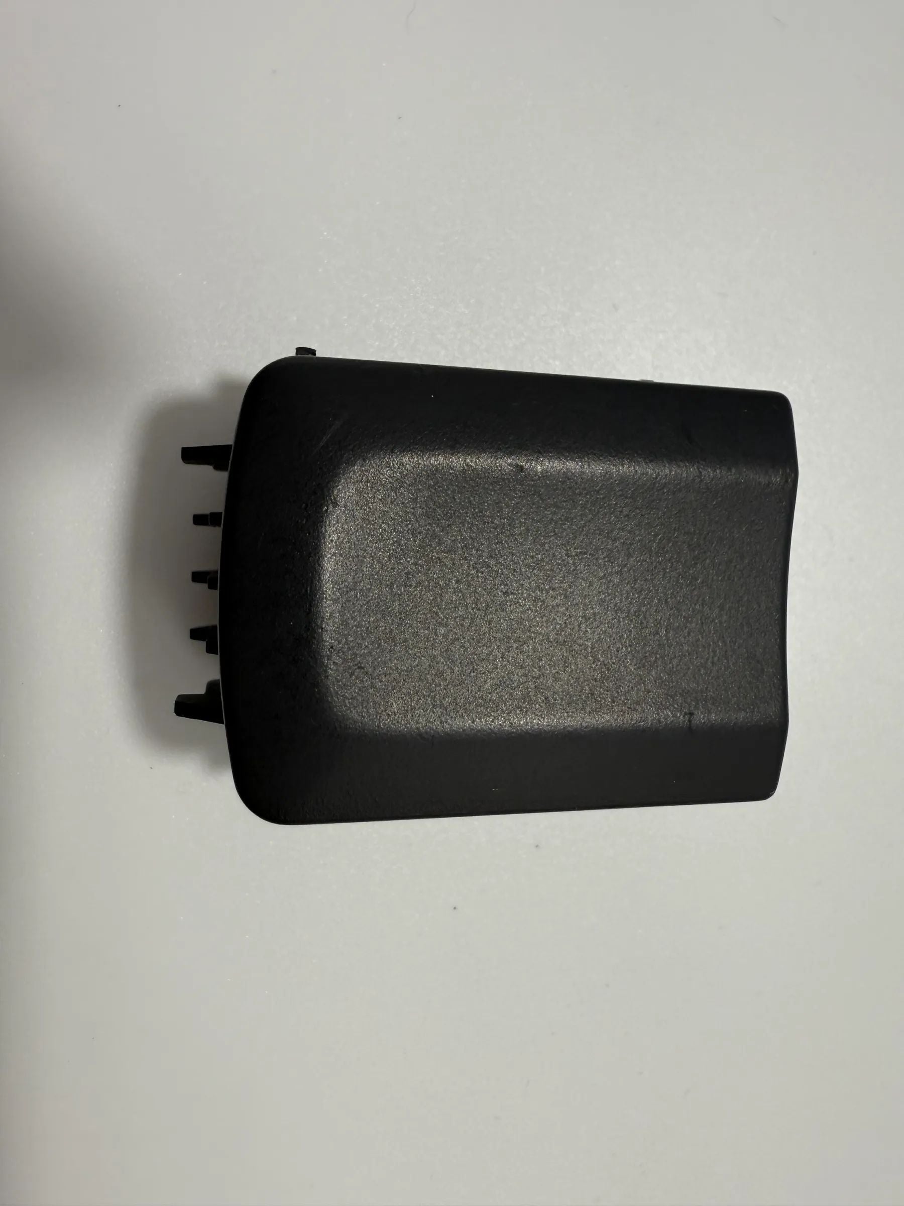 Oryginalna Audi A3 8L Ramka Przełącznika Przycisku Zakrywkowego Dummy 8L0941515A