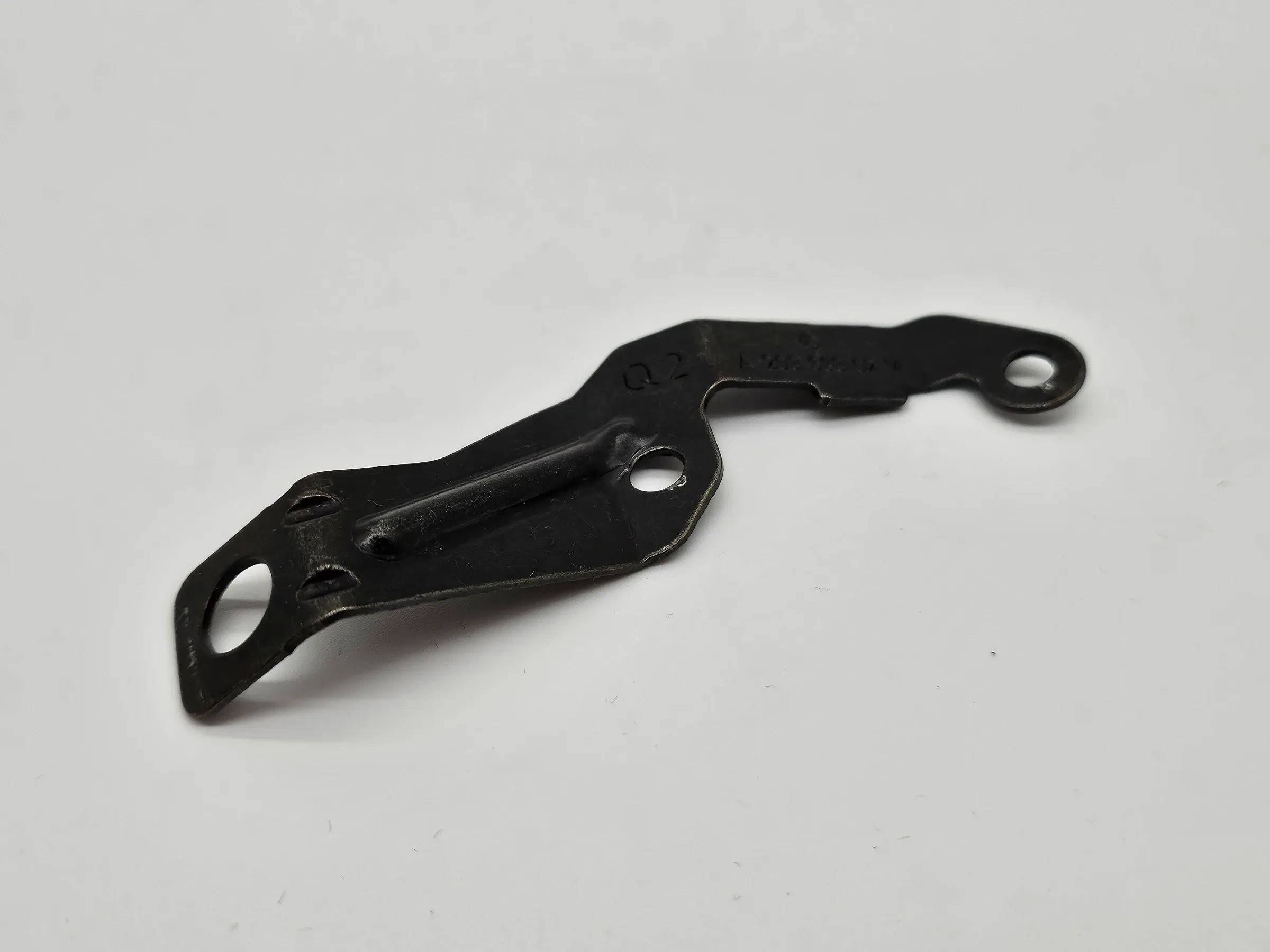 Mercedes-Benz C 180 Molla/Gancio Copertura Consolle Centrale Sinistra A2036830214