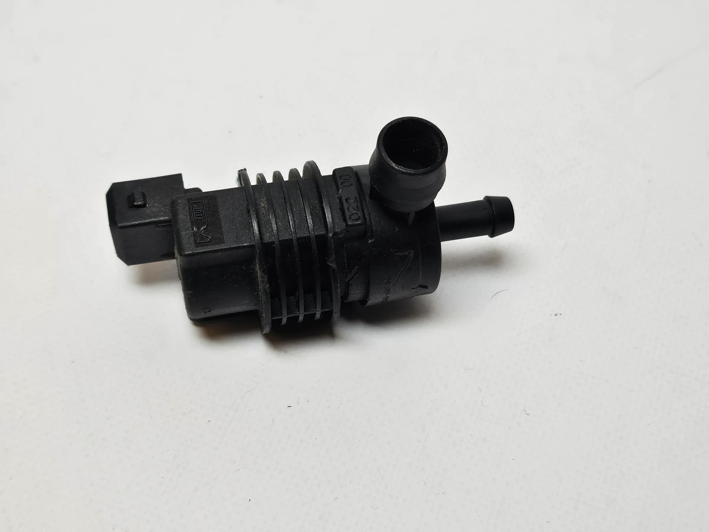 BMW 3er E36 E46 5er E39 7er E38 E65 E66 X5 E53 Valvola di sfiato serbatoio 1433602