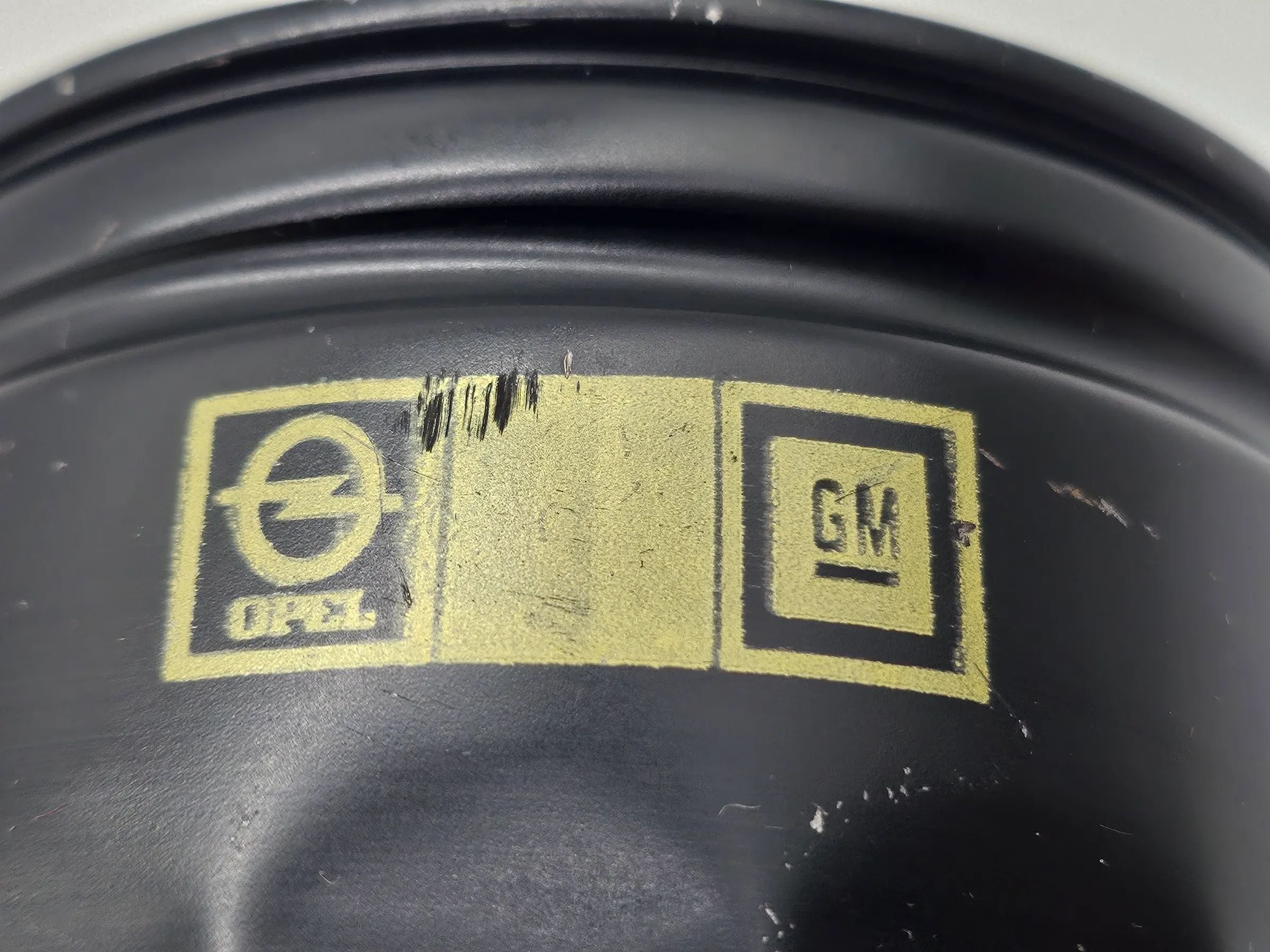 NEU Original  Opel Senator B Omega A 3000 3.0 24V C30SE Ölfilter 650383