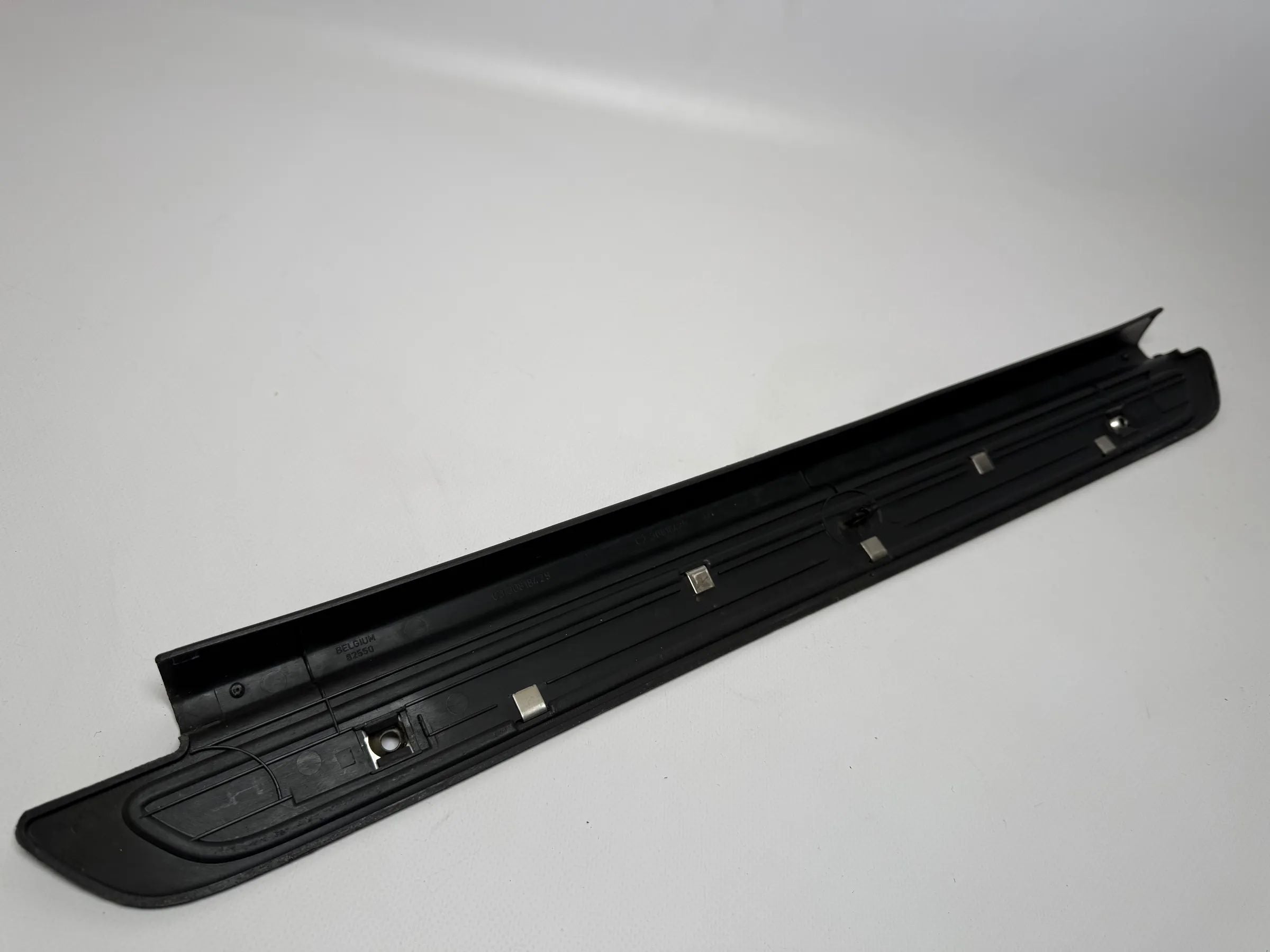 Oryginalna listwa progowa Volvo V40 Lewa Przednia C1/C2/C3 30818-429/425/421