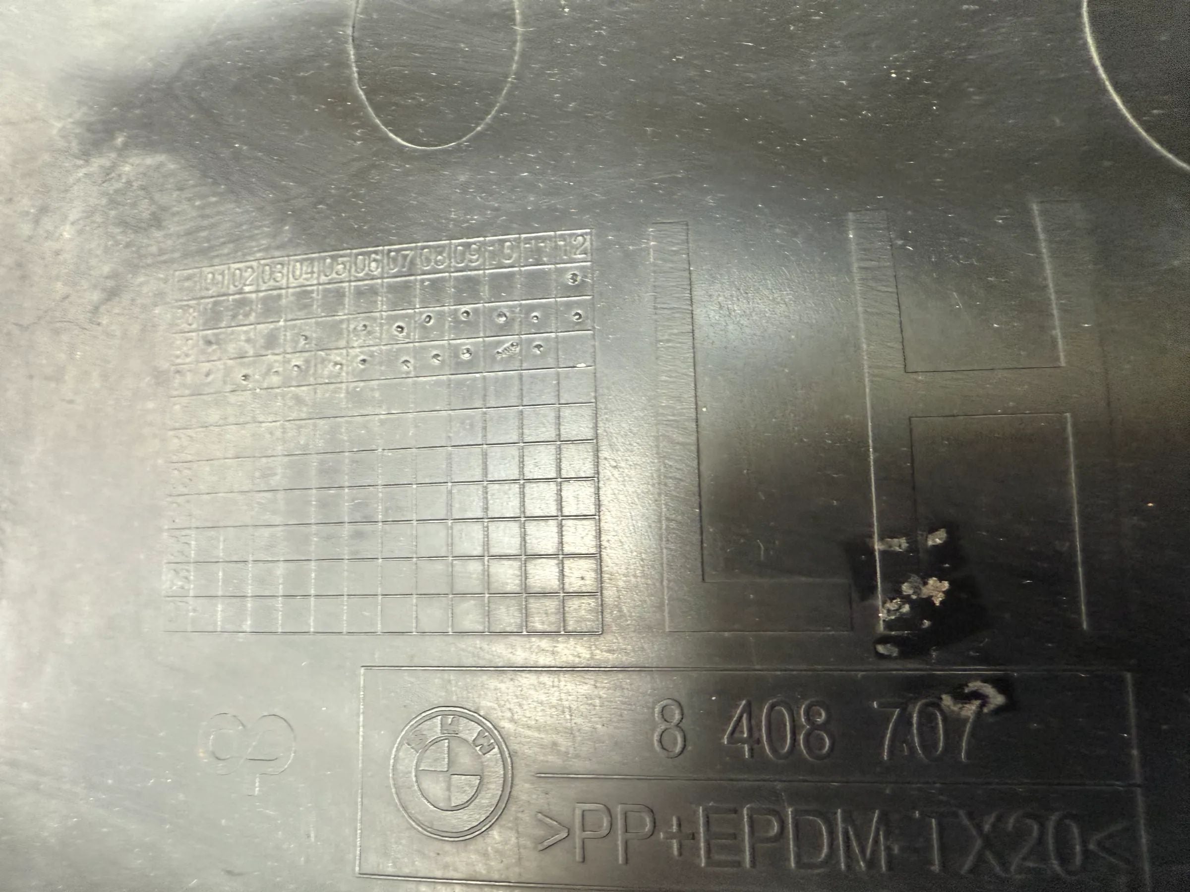Oryginalna Osłona Nadkola Tylnego Lewa Czarna BMW X5 E53 8408707 LH