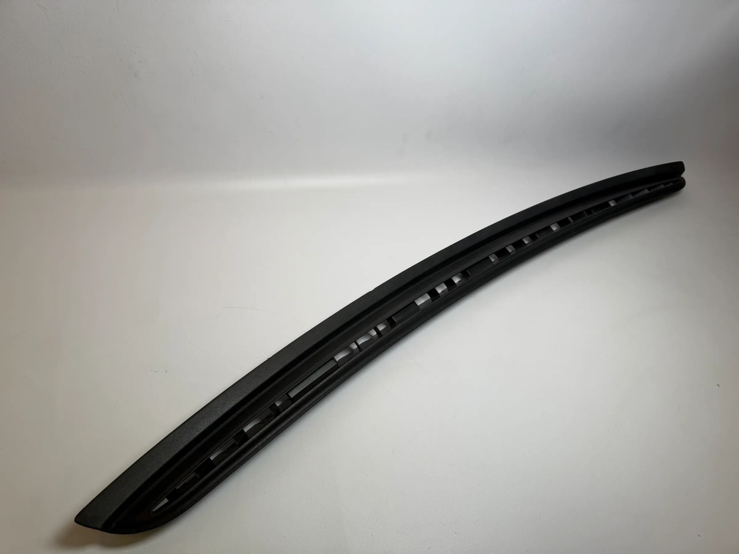 Oryginalna maskownica nawiewu środkowego Fiat Ducato C.-Jumper P.-Boxer 1308181070