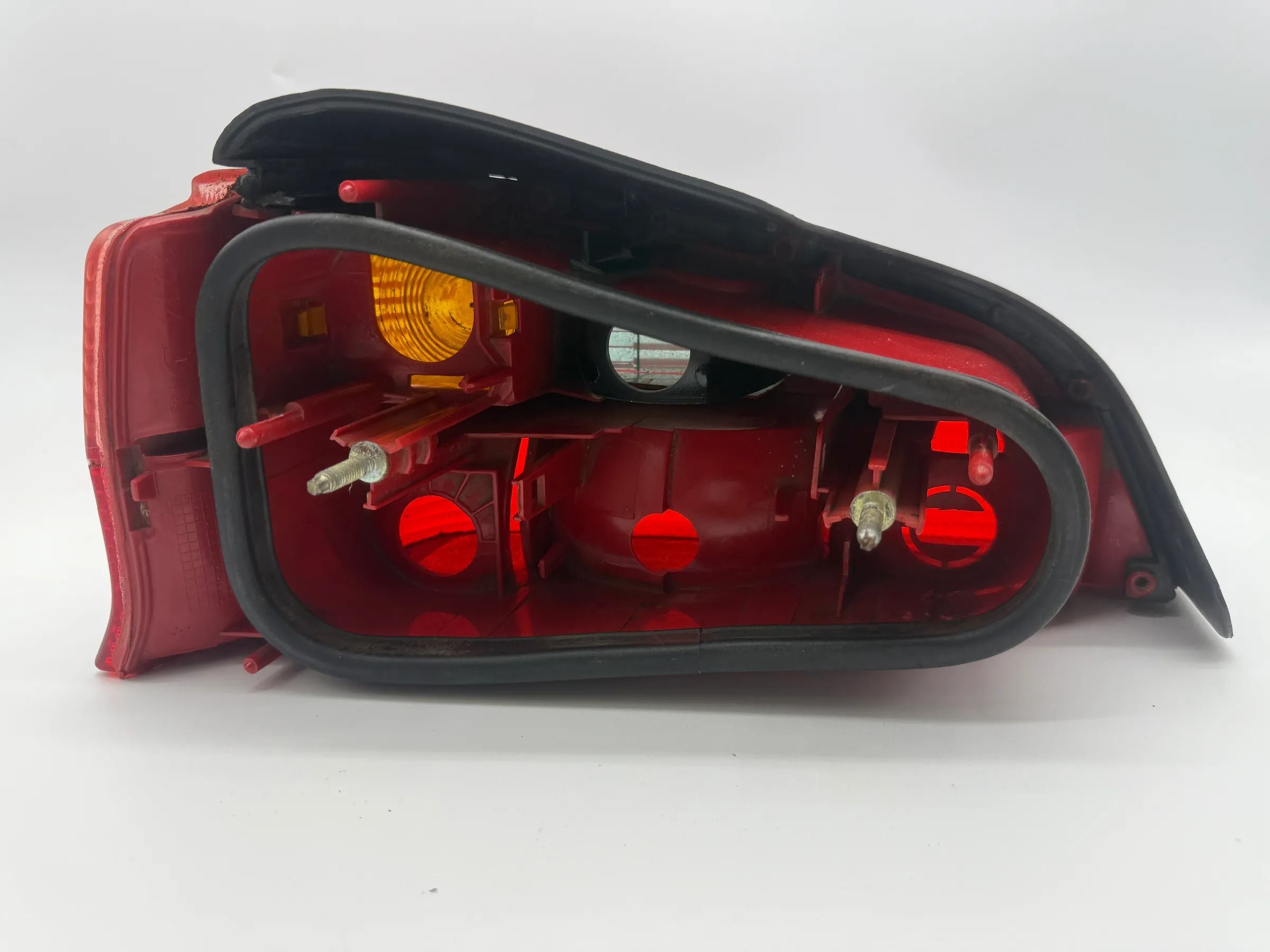 Original Peugeot 106 (1A/1C) Rück- & Bremsleuchte Rechts 2274D