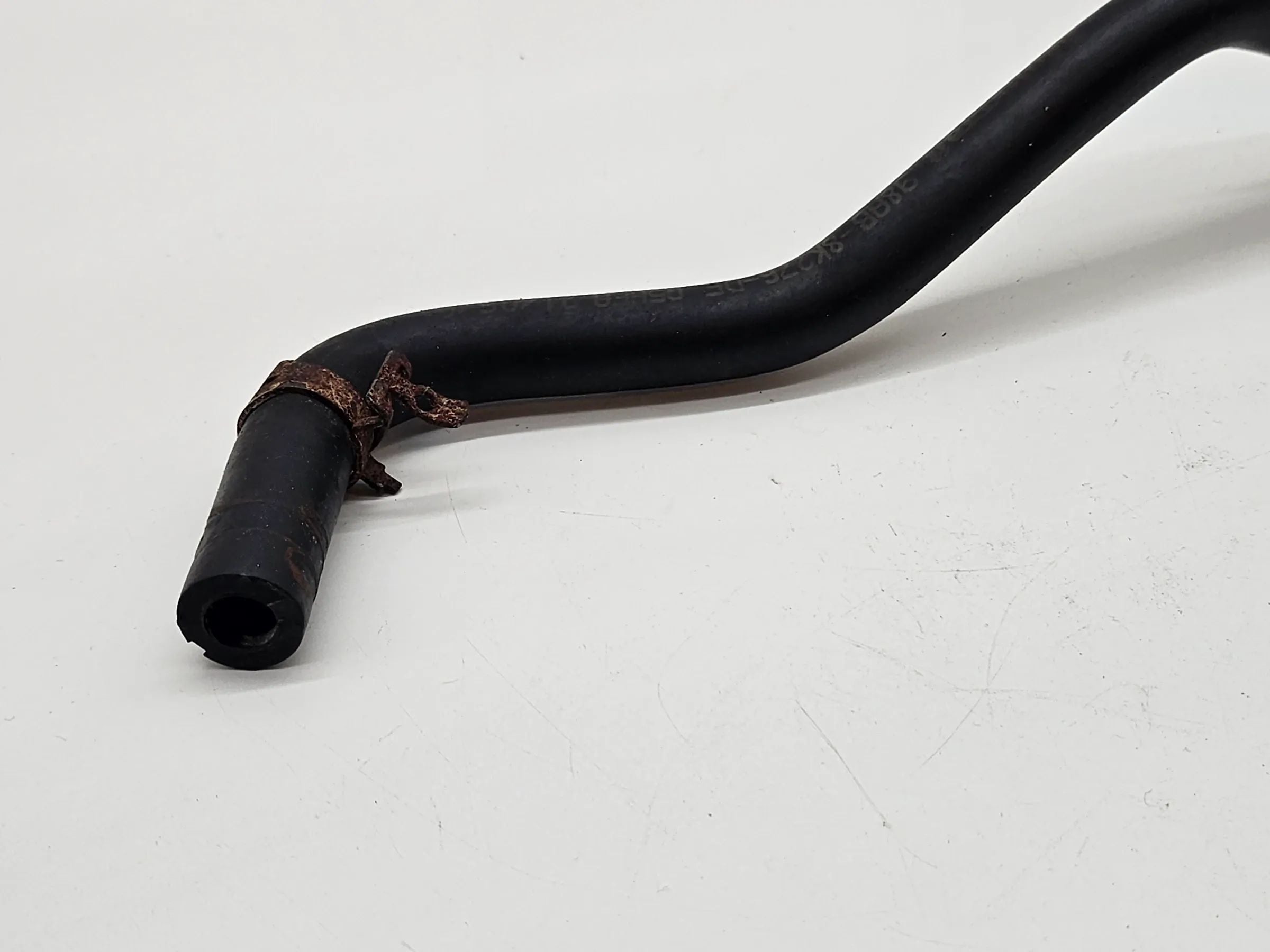 Original Ford Focus Clipper 1.8 TDdi 90 Kühlerschlauch  98AB8K276DE