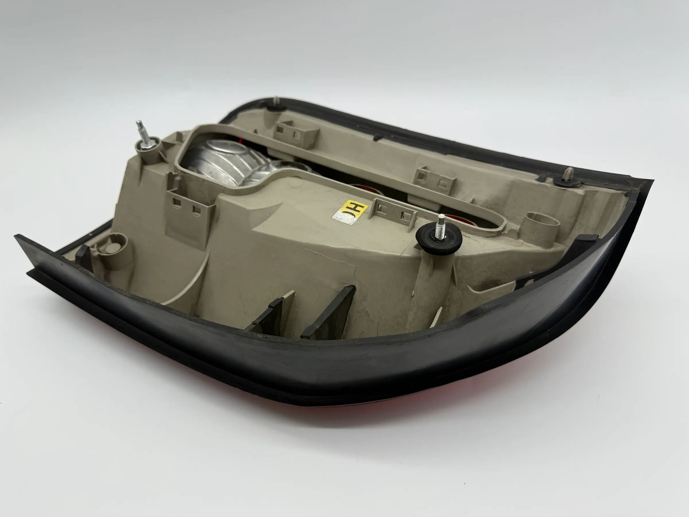 Оригинальный задний правый фонарь Opel Зафира А 2002 Yorka 62281