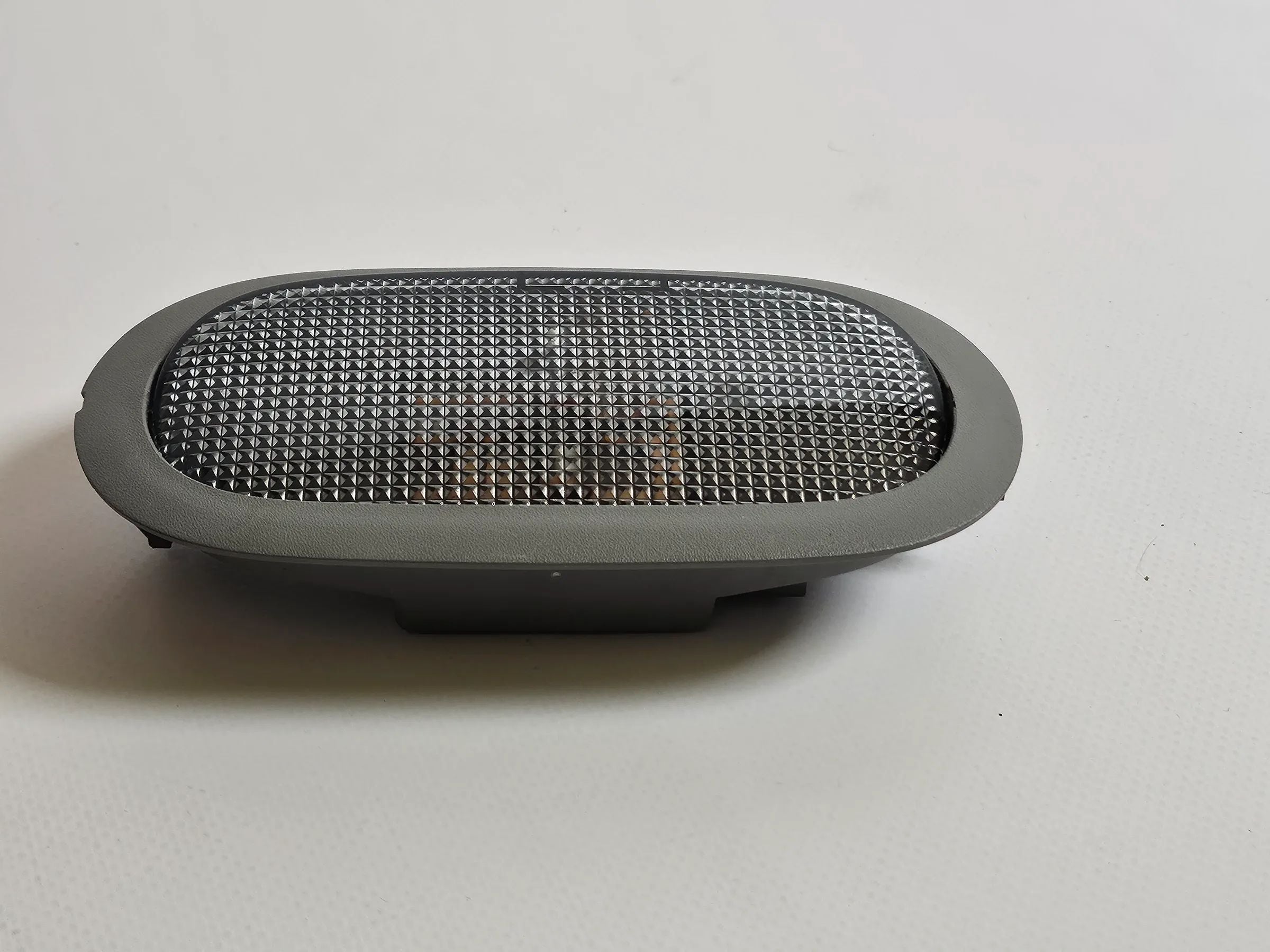 Orig RENAULT CLIO 2 II  Innenraum Deckenbeleuchtung Leselicht Leuchte 7700410612